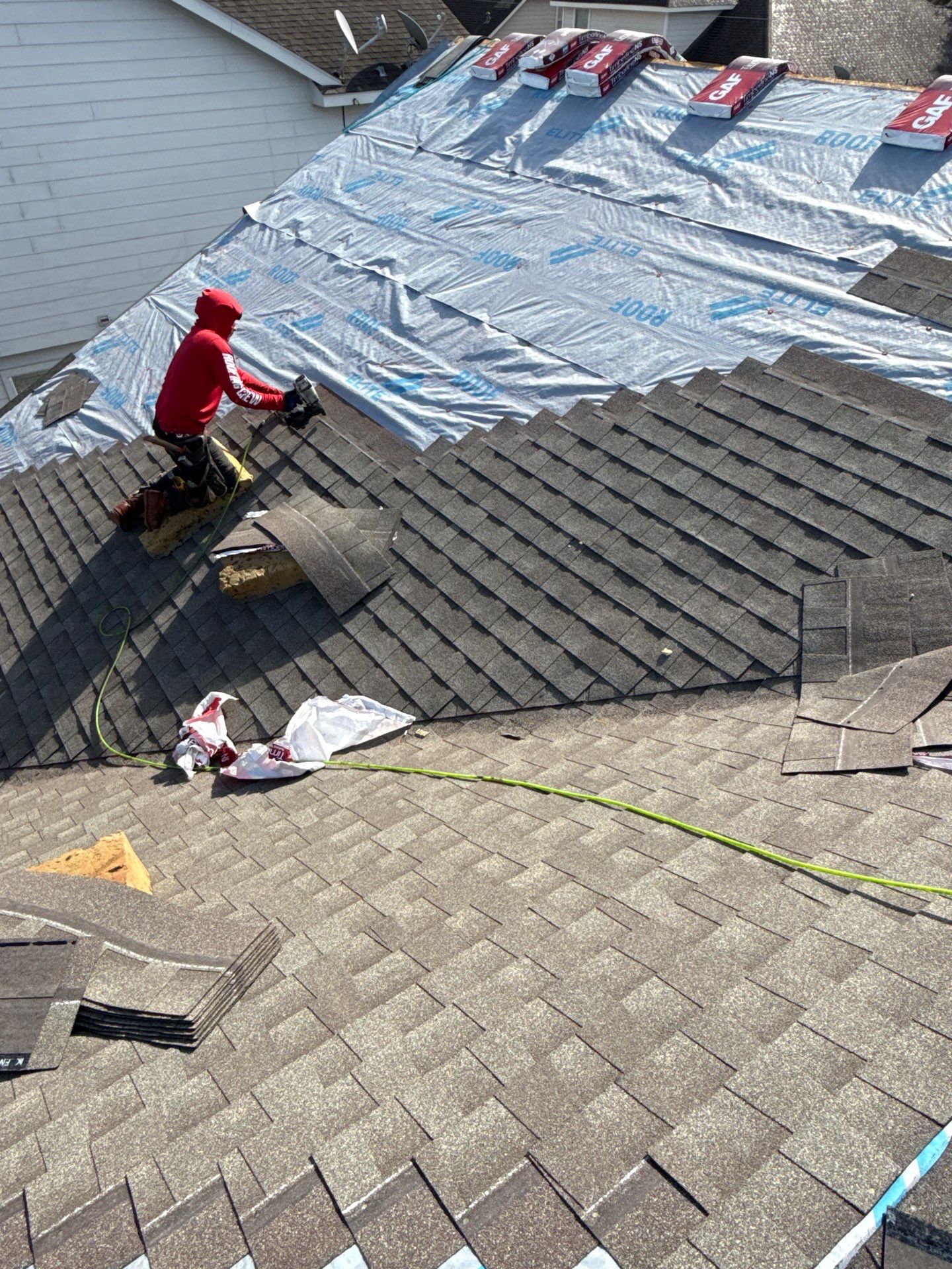 GAF Natural Shadow - Weathered Wood by Elite Roofing LLC