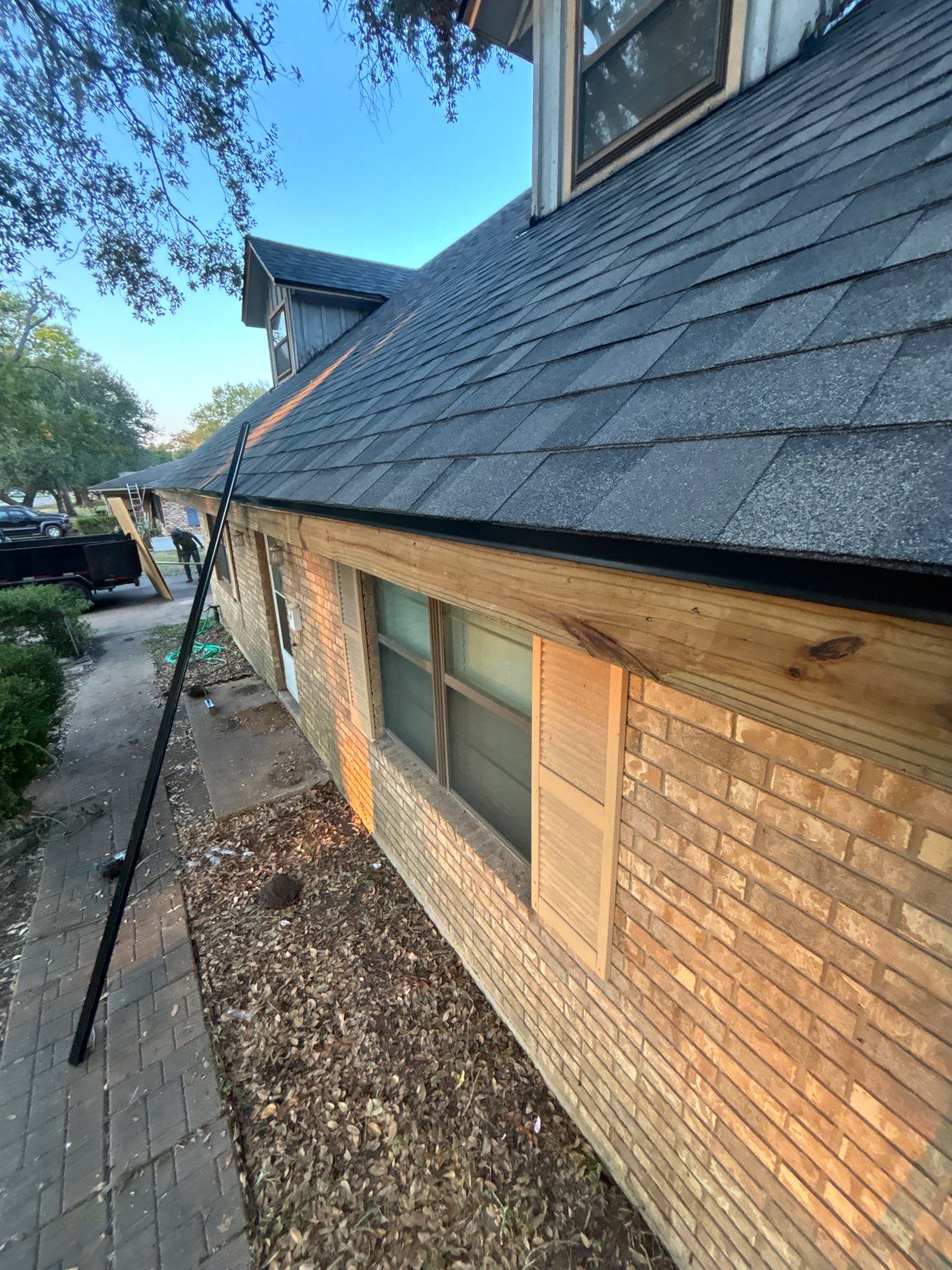 Residential Roofing Installation using Owen's Corning Duration (Lifetime) Shingles by Roof Repair Company