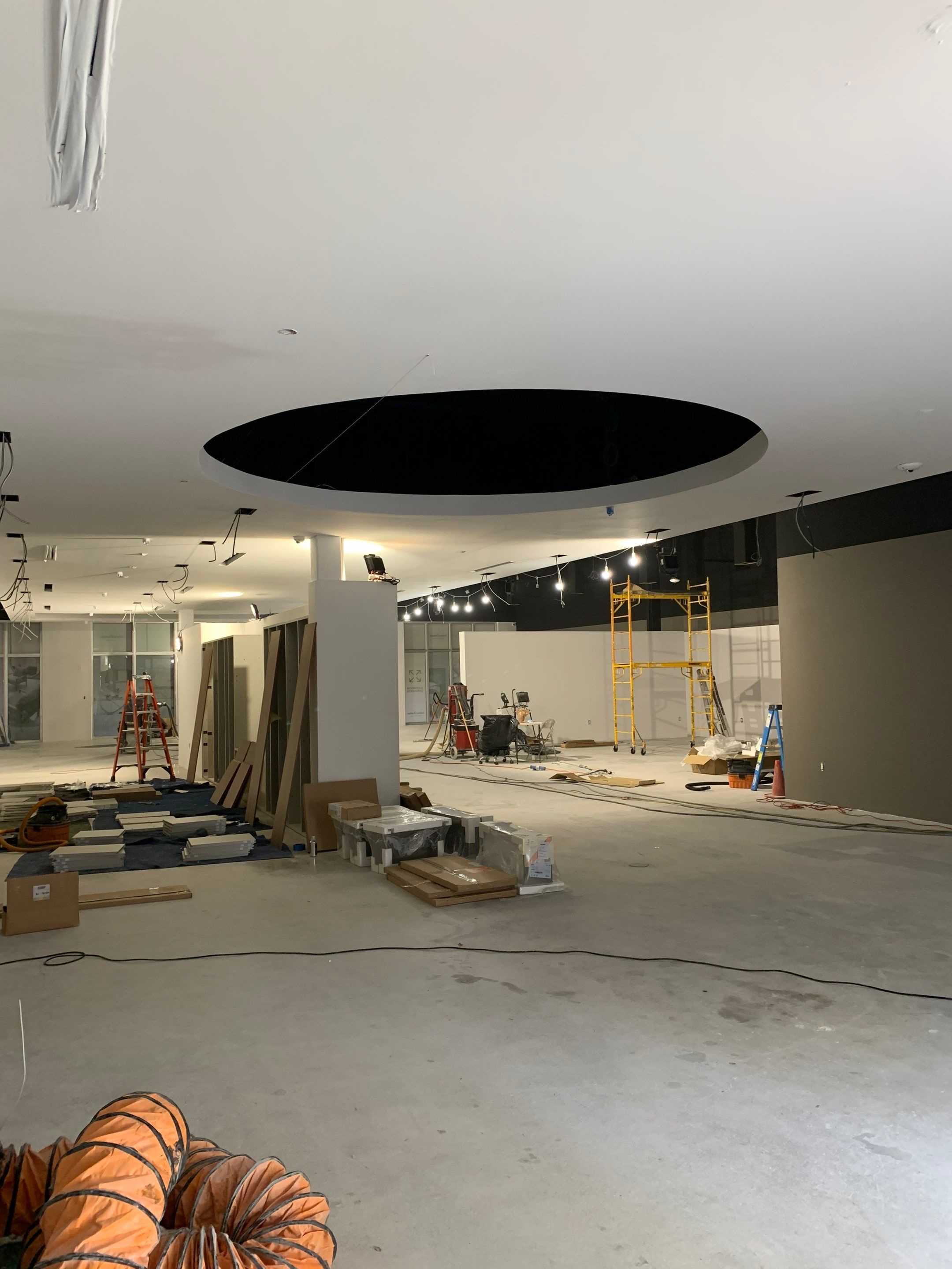 Aventura Comercial by The Goat Contractor ( Giampri Corp)