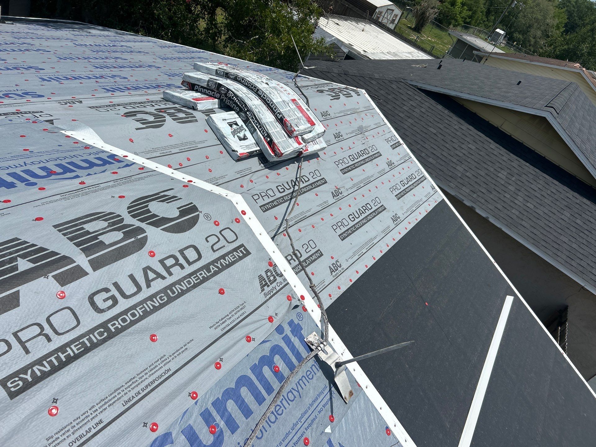 Residential Roof Installation With Atlas Pinnacle Pristine Shingles in Ocala by Pinnacle Roofing Group