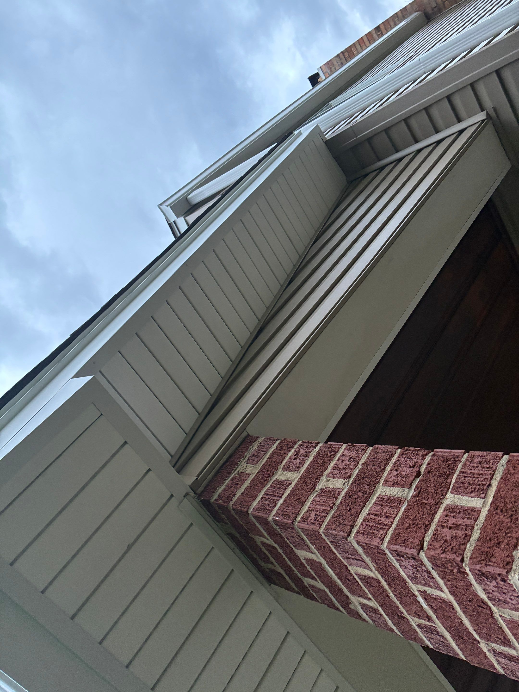 From ancient aluminum to beautiful vinyl siding in Westview by Ideal Siding Pittsburgh