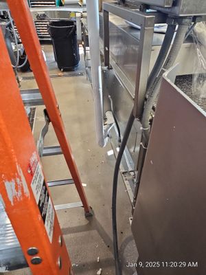 Repair pipe insulation