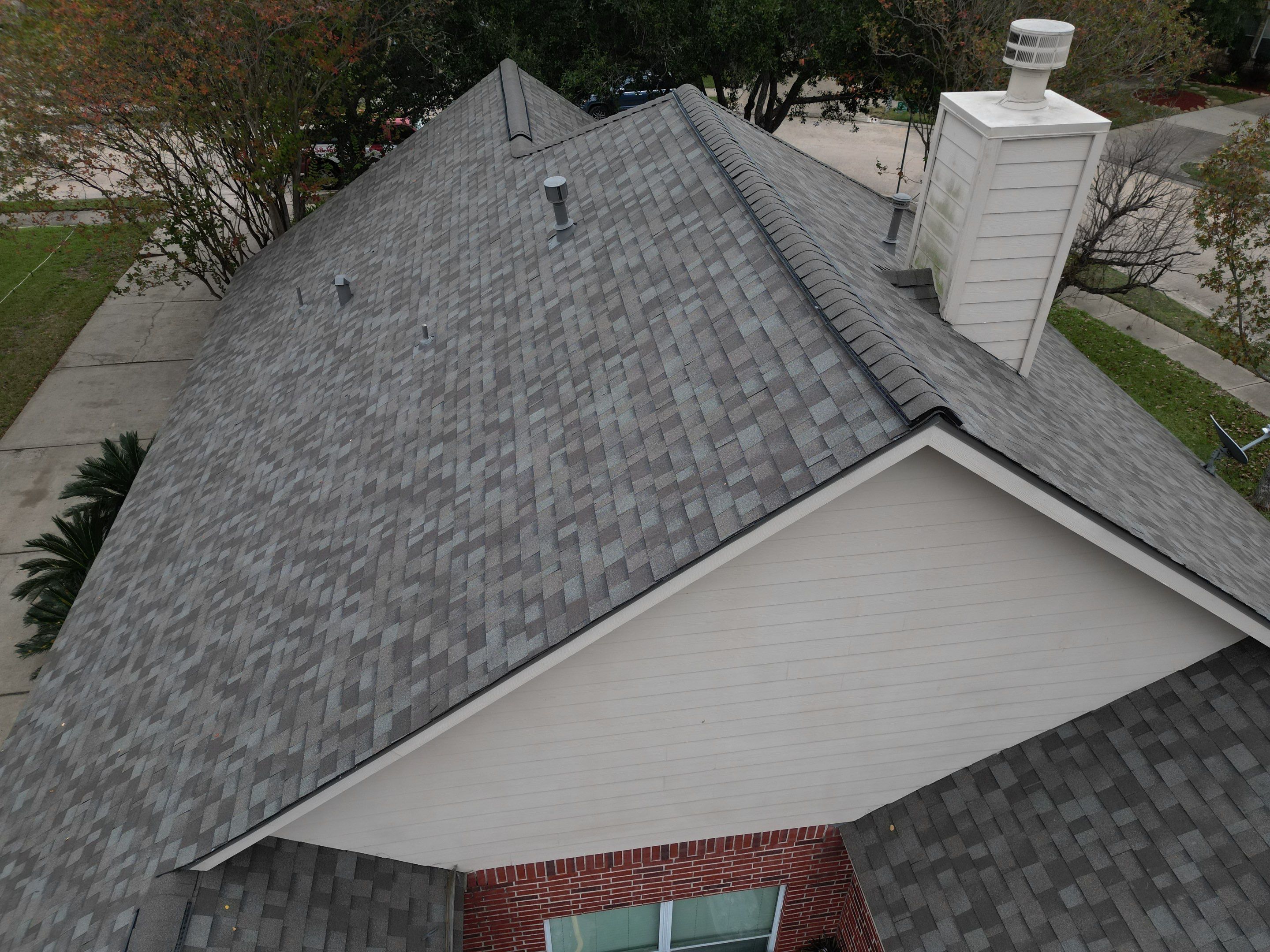 OC Duration Driftwood by HHH Roofing & Construction
