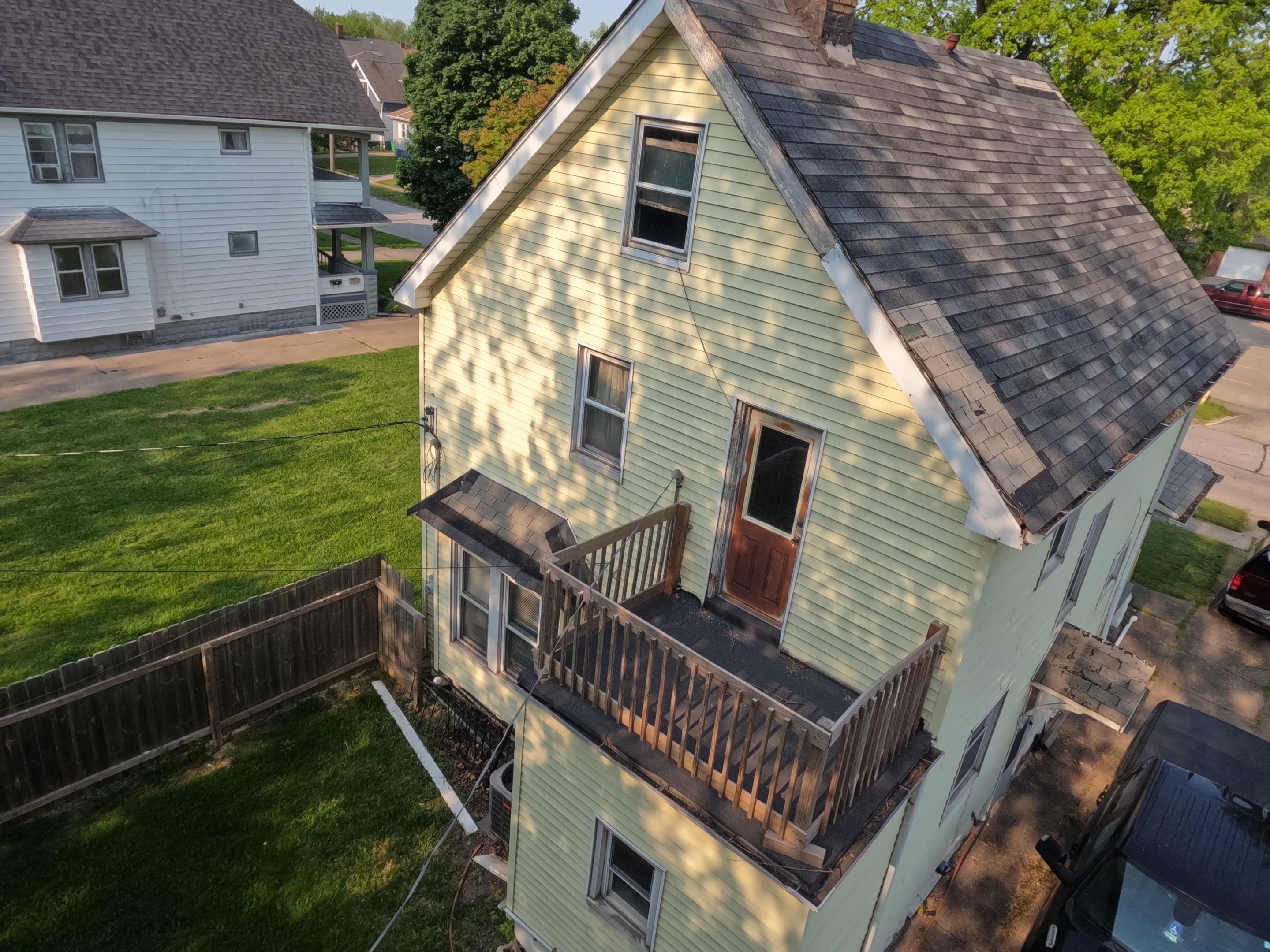 Residential Roof Replacement using Ownens Corning Duration Brownwood by Absolute Roofing and Construction