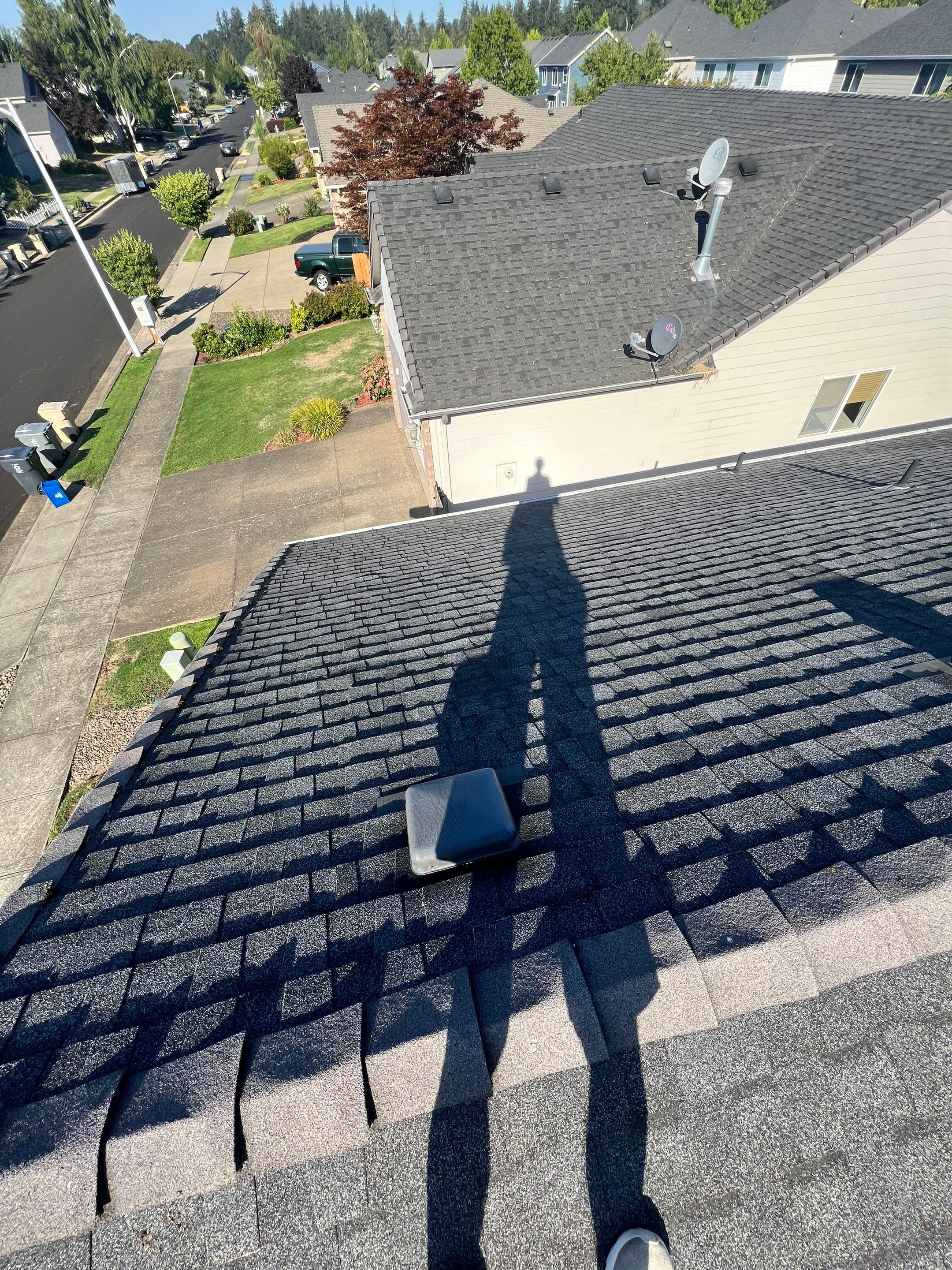 Residential Re-Roof in Albany Oregon by Orezona Building & Roofing Company, Inc.