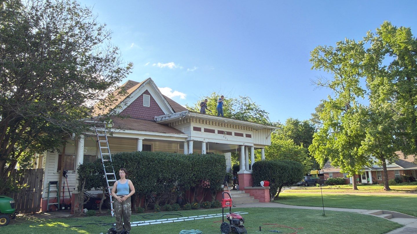 Residential Asphalt Shingle Repair and Metal Roof Coating in Durant by BANA Roofing and Solar Supply