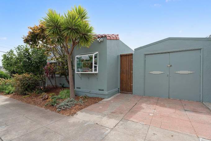 Project in Oakland by Herrera’s Bay Area Painting inc.