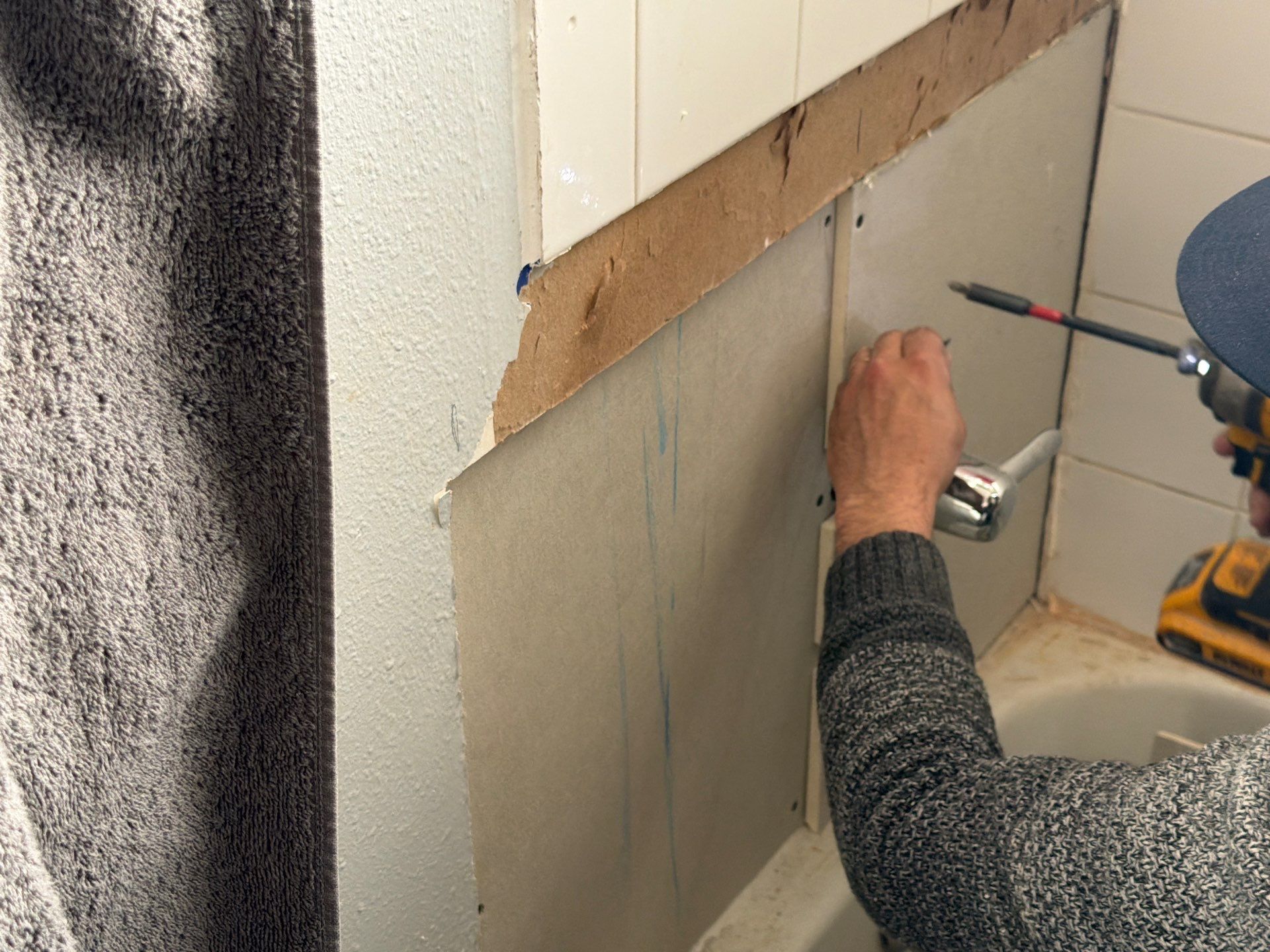 Shower Tile Repair by Handyman State LLC