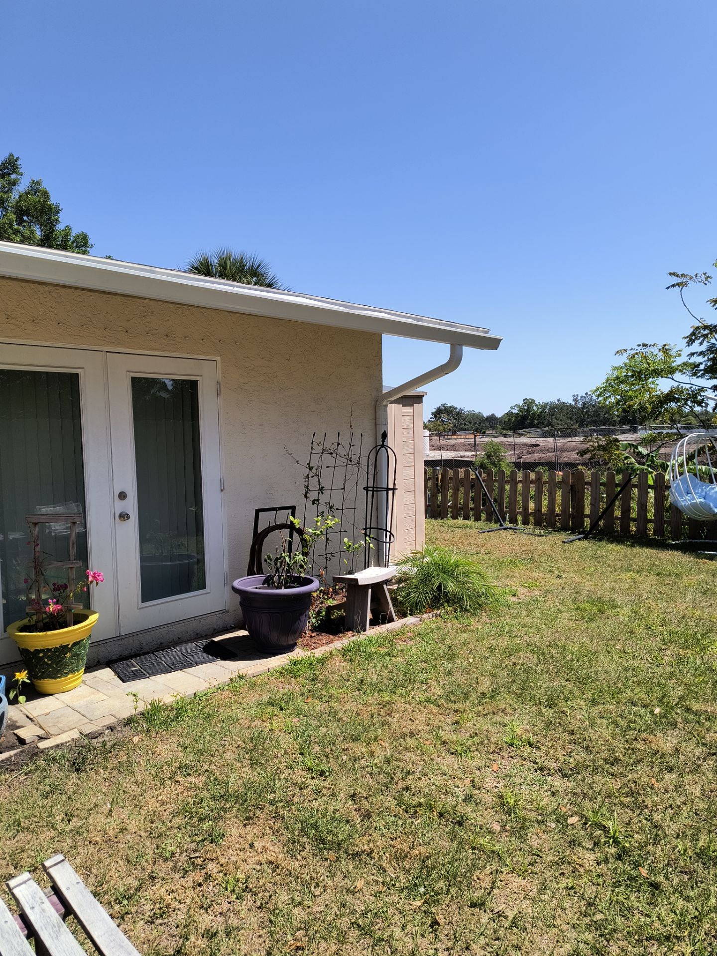 K-Style Seamless Gutter Installation using 3X4 Elbow Downspout in Sarasota FL by Gutter Professors