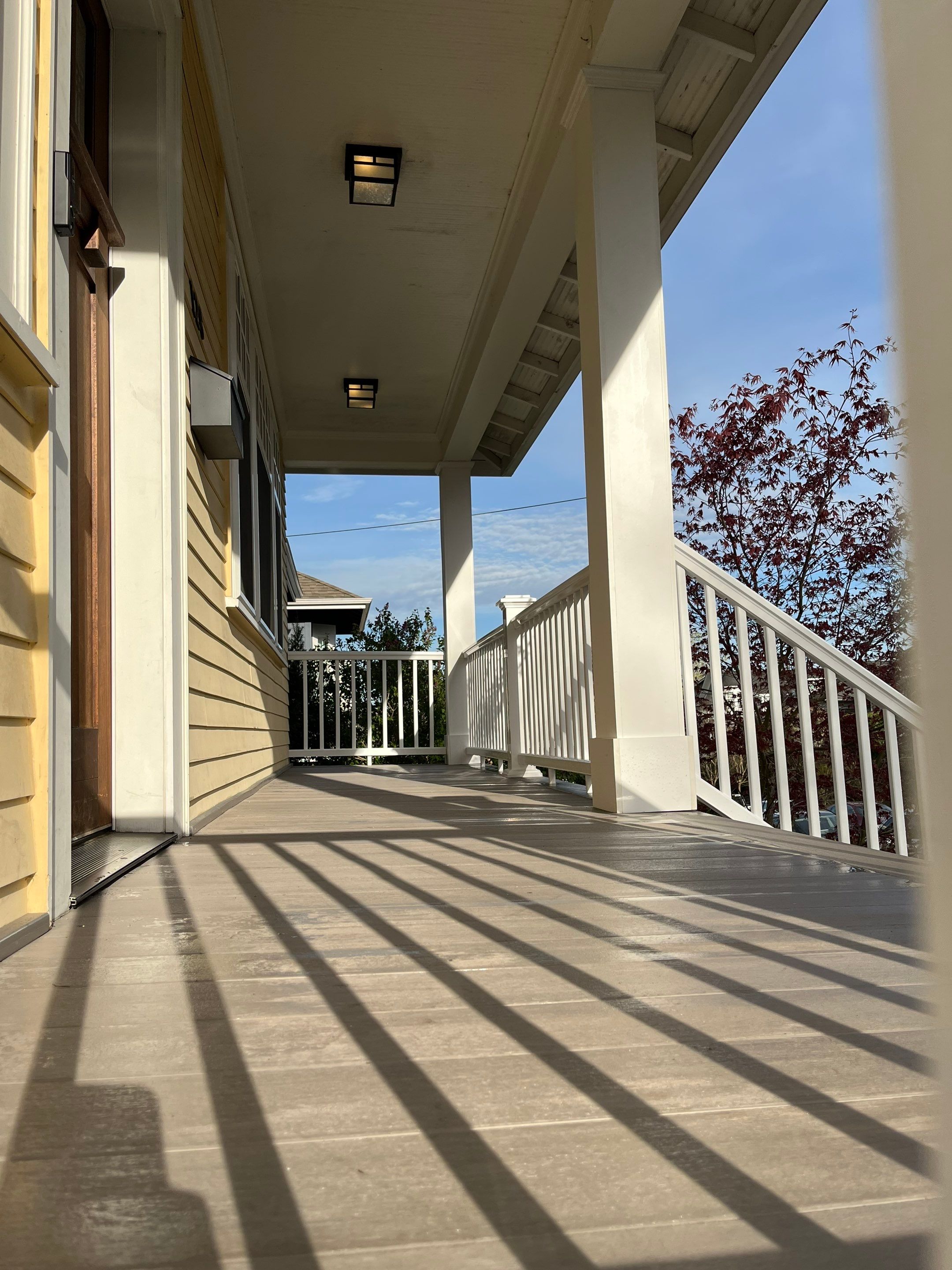 Greenlake Front Porch by Alki deck builders 