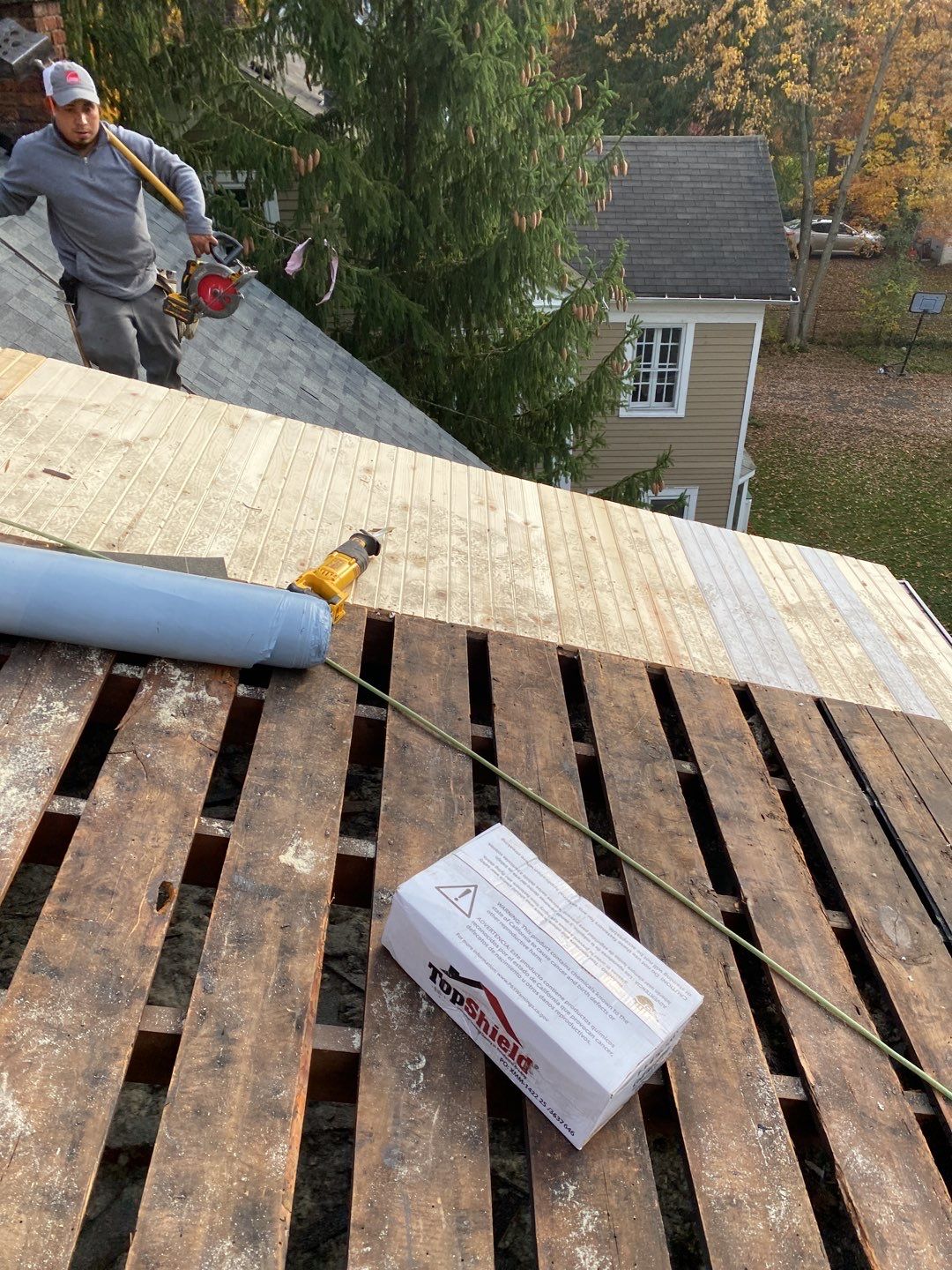 Residential Roofing Installation using Owens Corning Duration, Estate Grey by Absolute Roofing and Construction