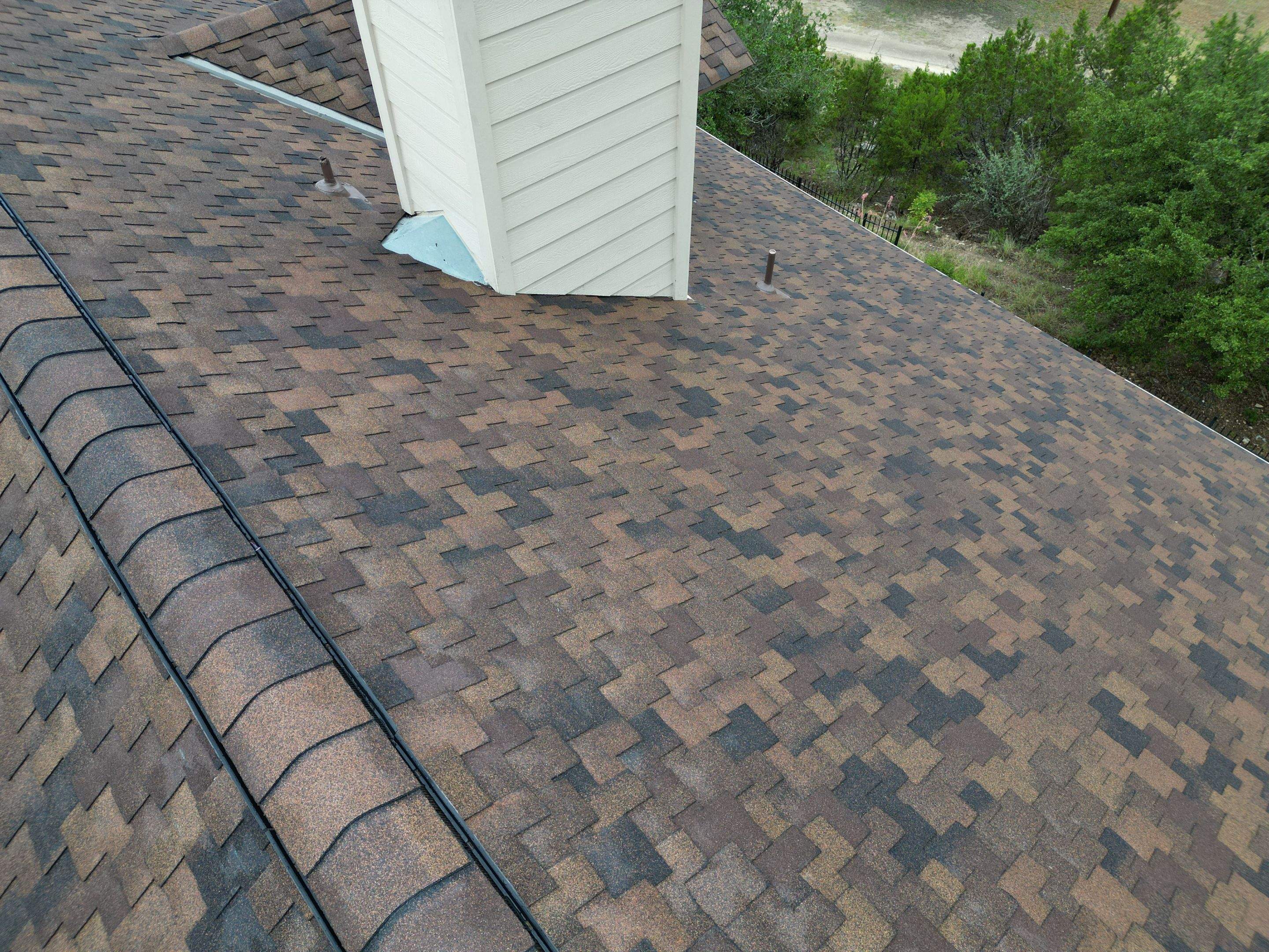 Aged Bark - CertainTeed Presidential Shake   by RoofsOnly.com