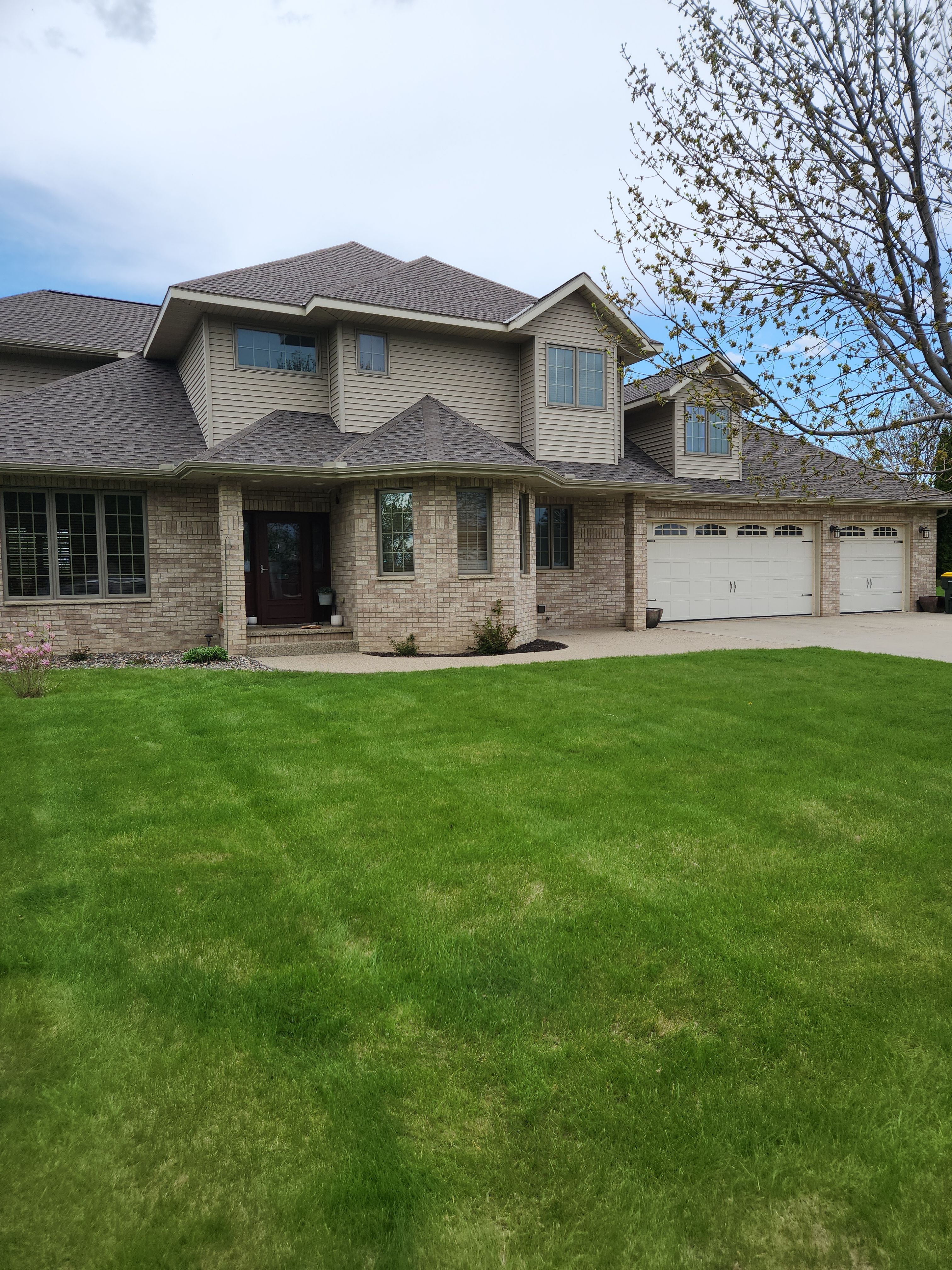 5-Inch Claytone Seamless Gutter Installation – Willmar, MN by Next Level Seamless Gutters / Exteriors Inc.