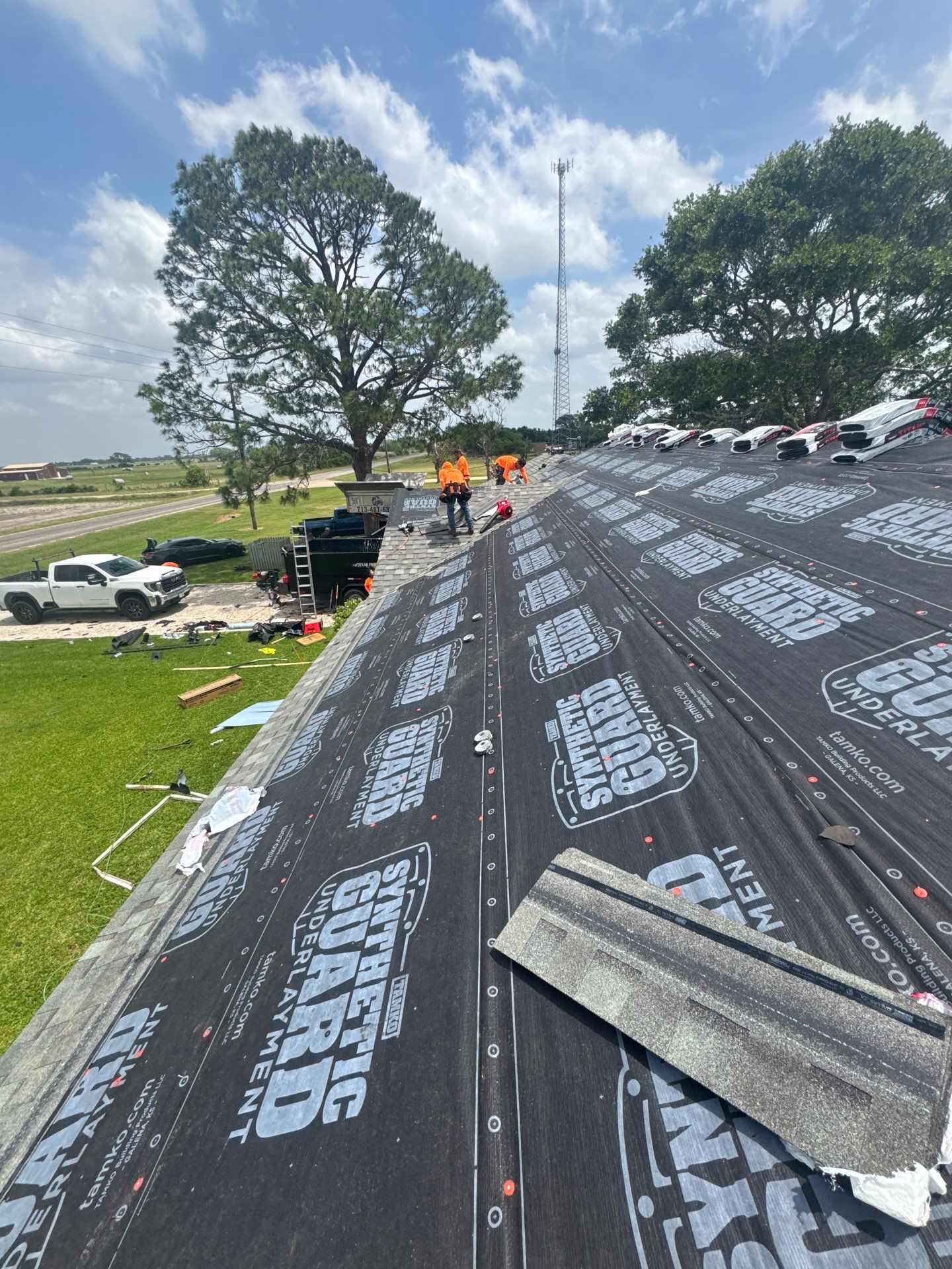 Roof Replacement louise by Roof Repair Company