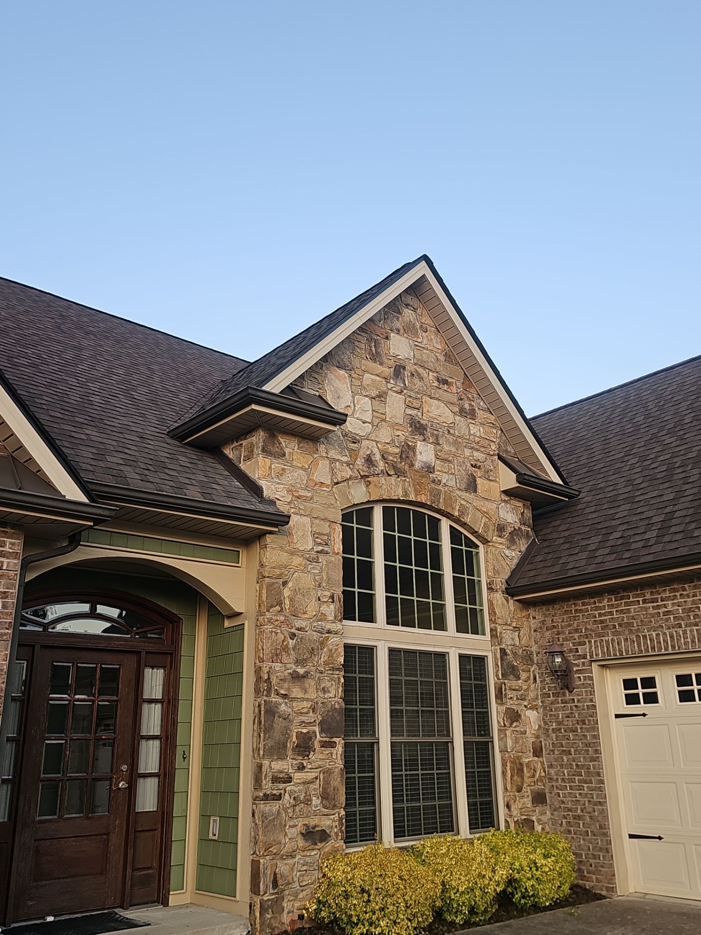 Dye Residence by Omnia Roofing