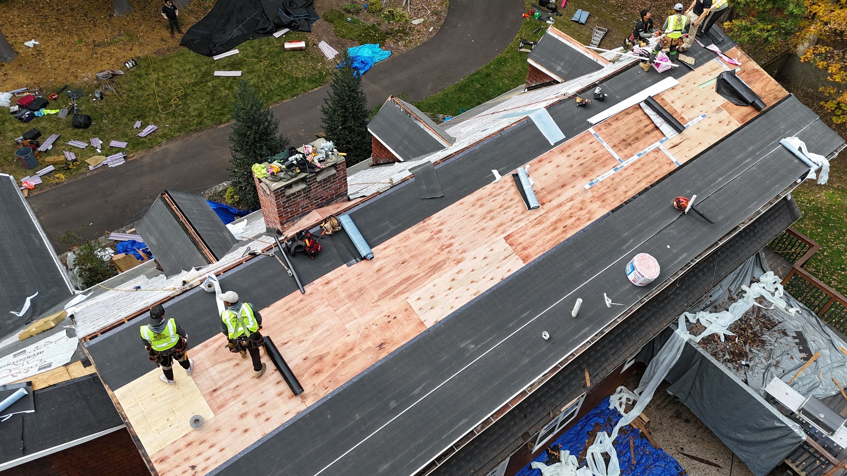 Owens Corning Duration : Chateau Green with Copper Accents in Avon, CT by Golden Shield Roofing