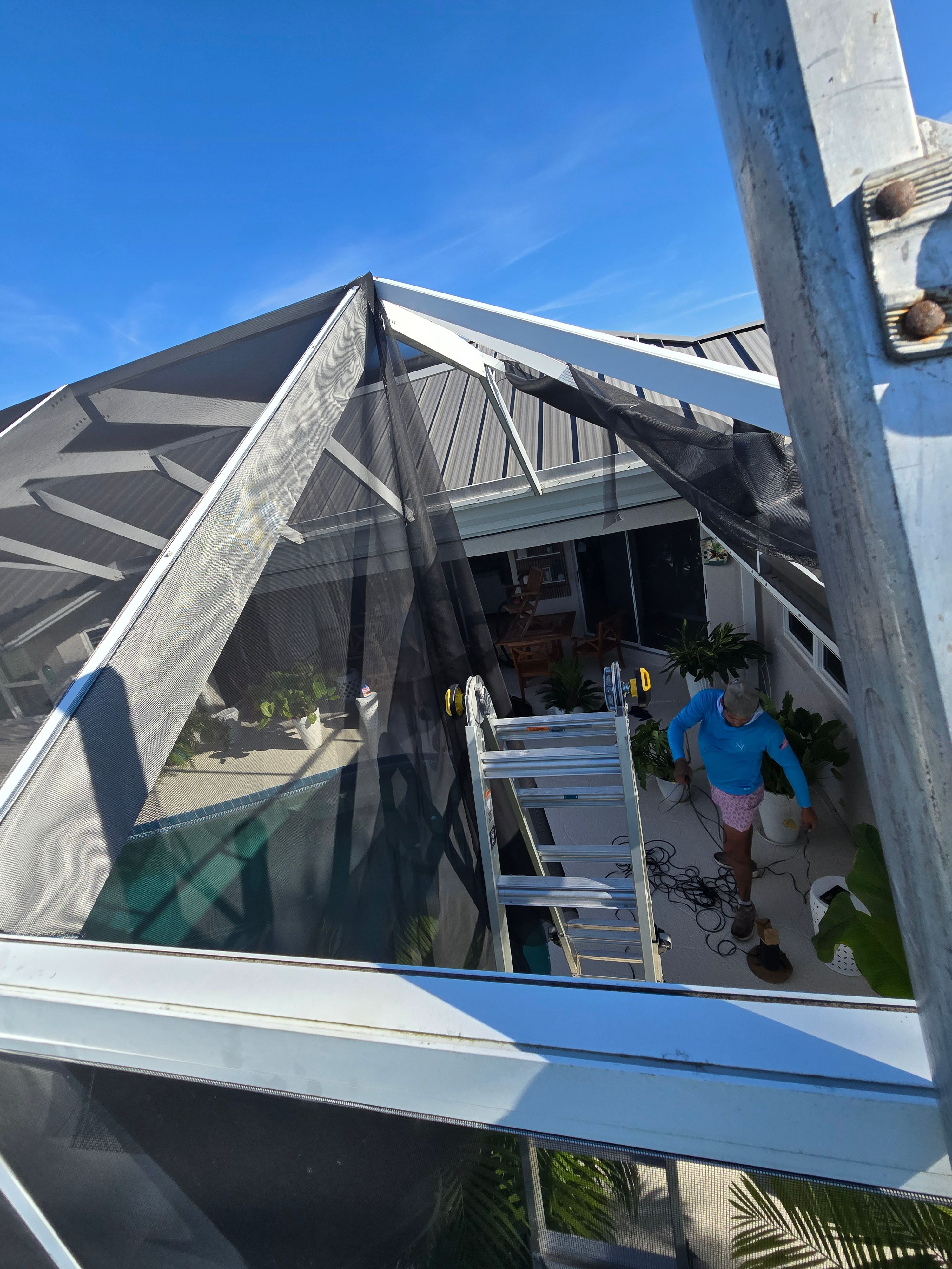 Rescreen of Pool Cage by Screen Experts, LLC 