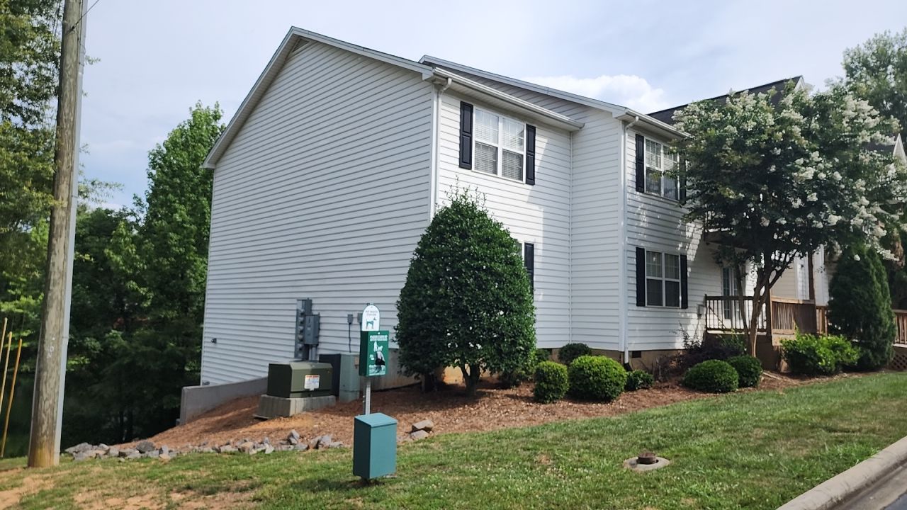 Appartment cleaning by Power Wash Masters LLC