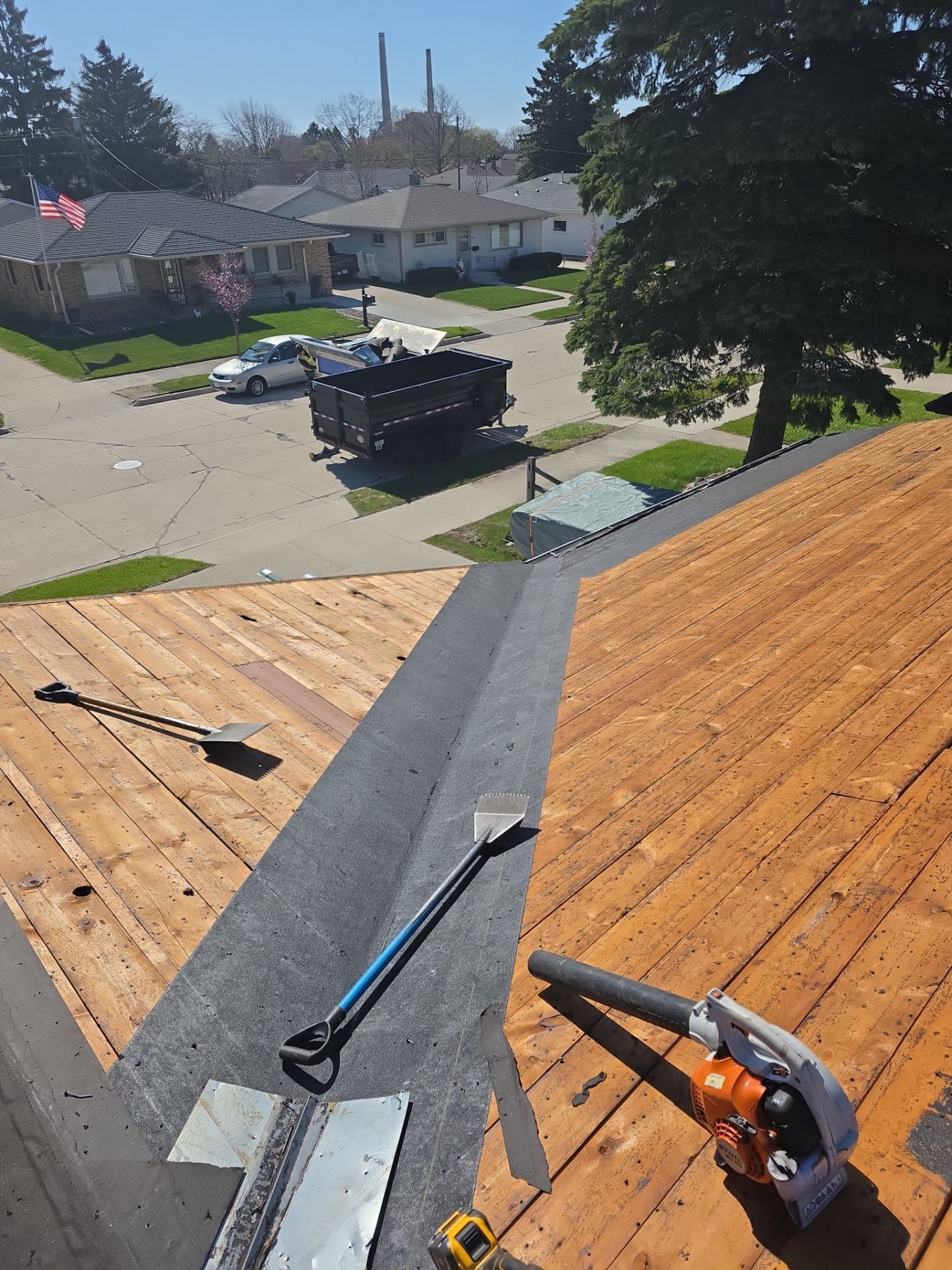 UHDZ BEAUTIFUL ROOF  by Gellings Roofing & Siding
