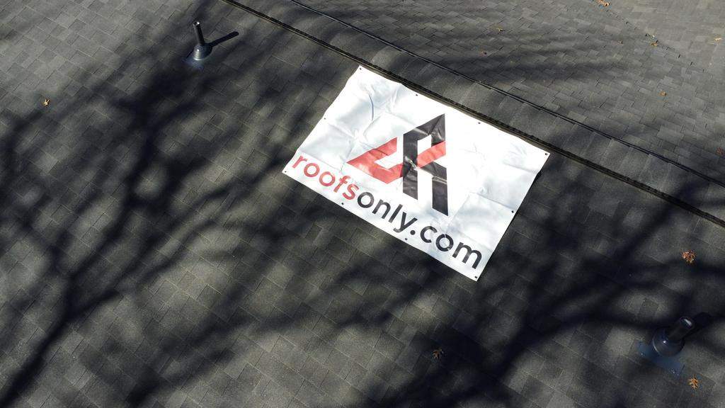 Onyx Black - Owens Corning TruDefinition Oakridge by RoofsOnly.com