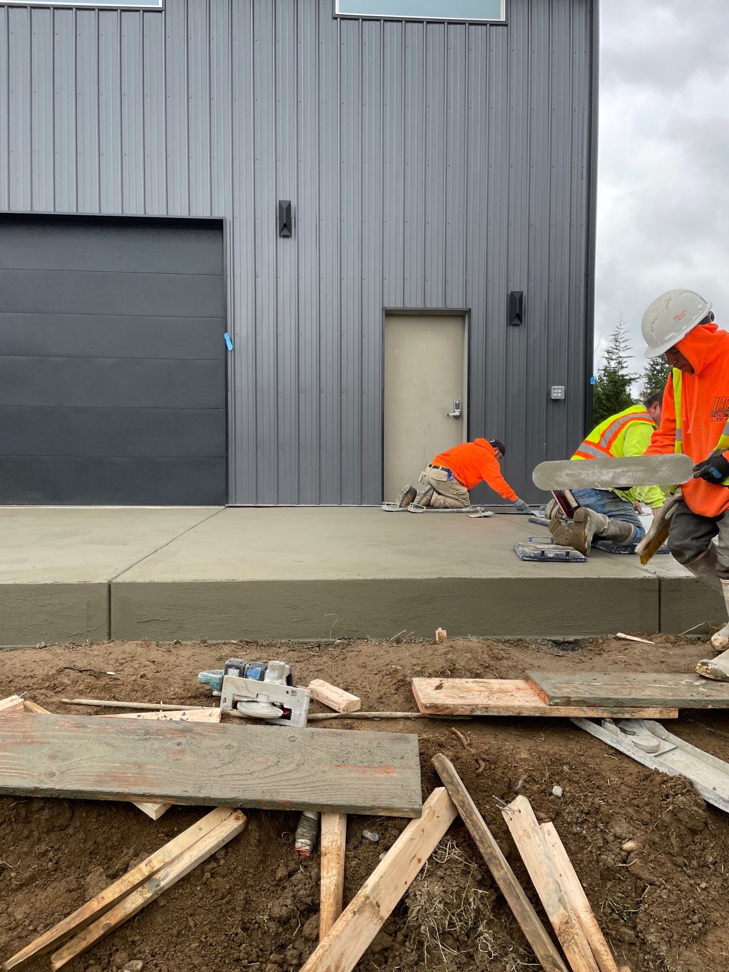 Concrete Walkway Surround and Front Patio | Snohomish  by Jireh Asphalt & Concrete Inc 