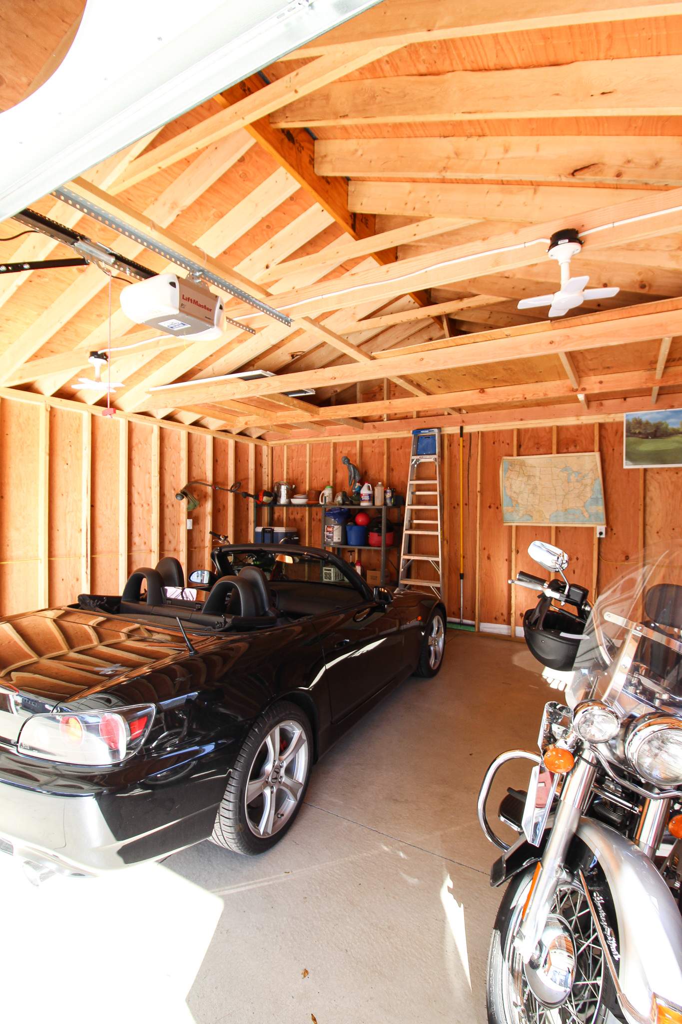Garage by Ivy Lea Construction