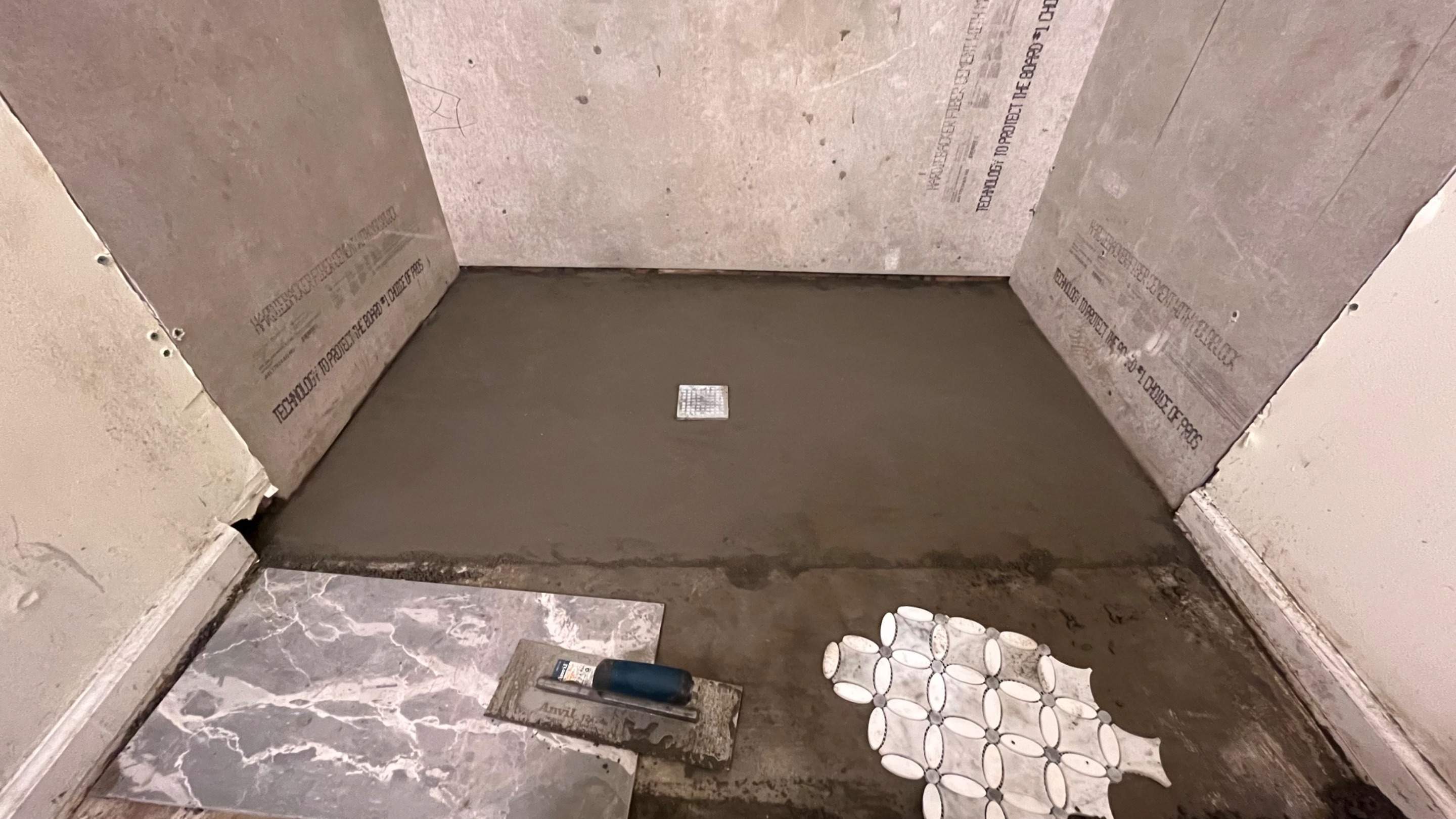 Tub to a curbless walk-in shower by Prudencio