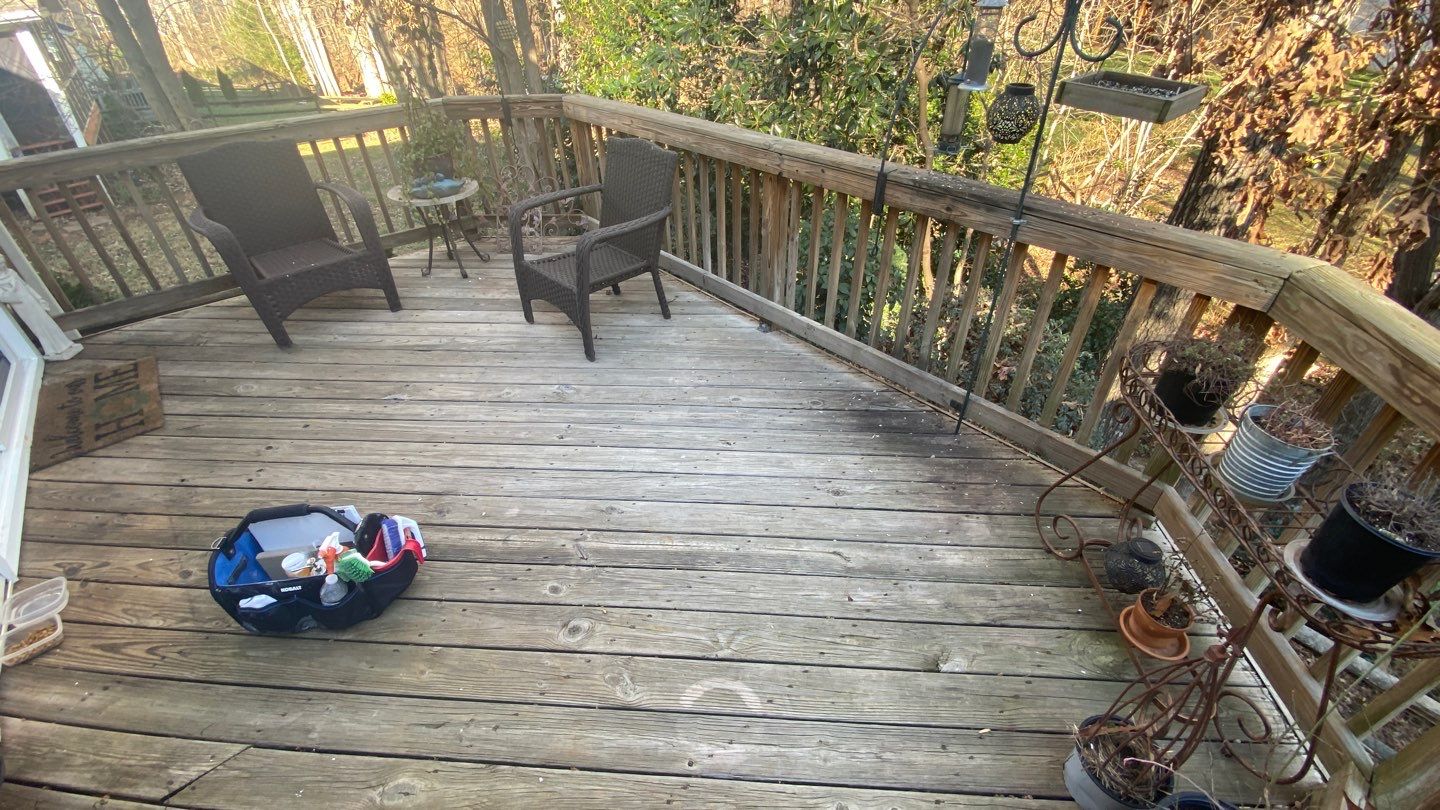 Deck using Wood Sealant by DuraSeal