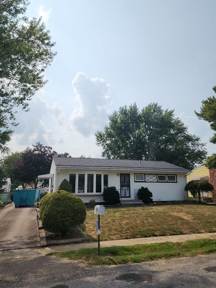 ATLAS PINNACLE COLOR: SCOTCHGARD BLACK SHADOW by Eagle Eye Roofing