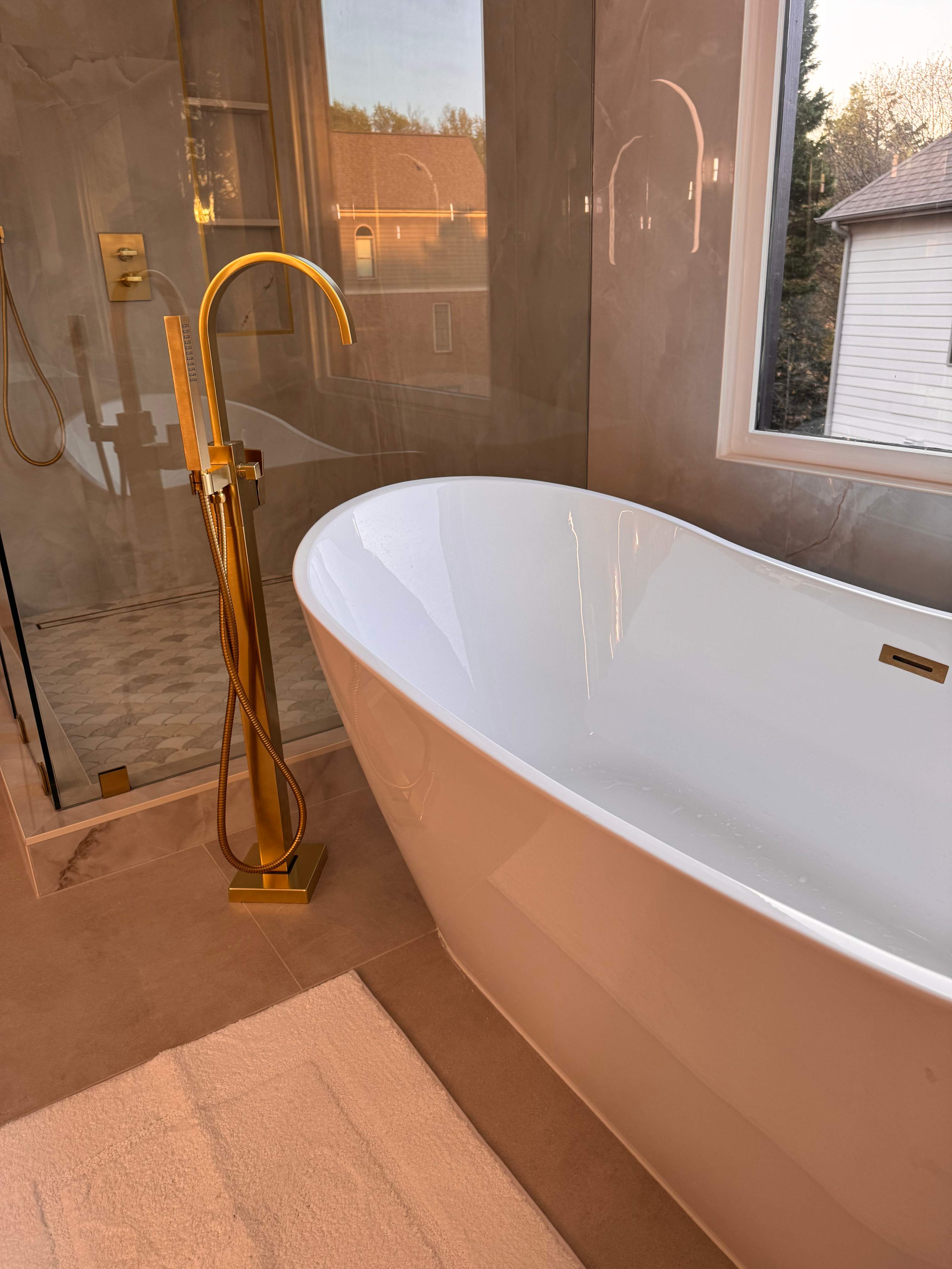 Master bathroom renovation by Prudencio