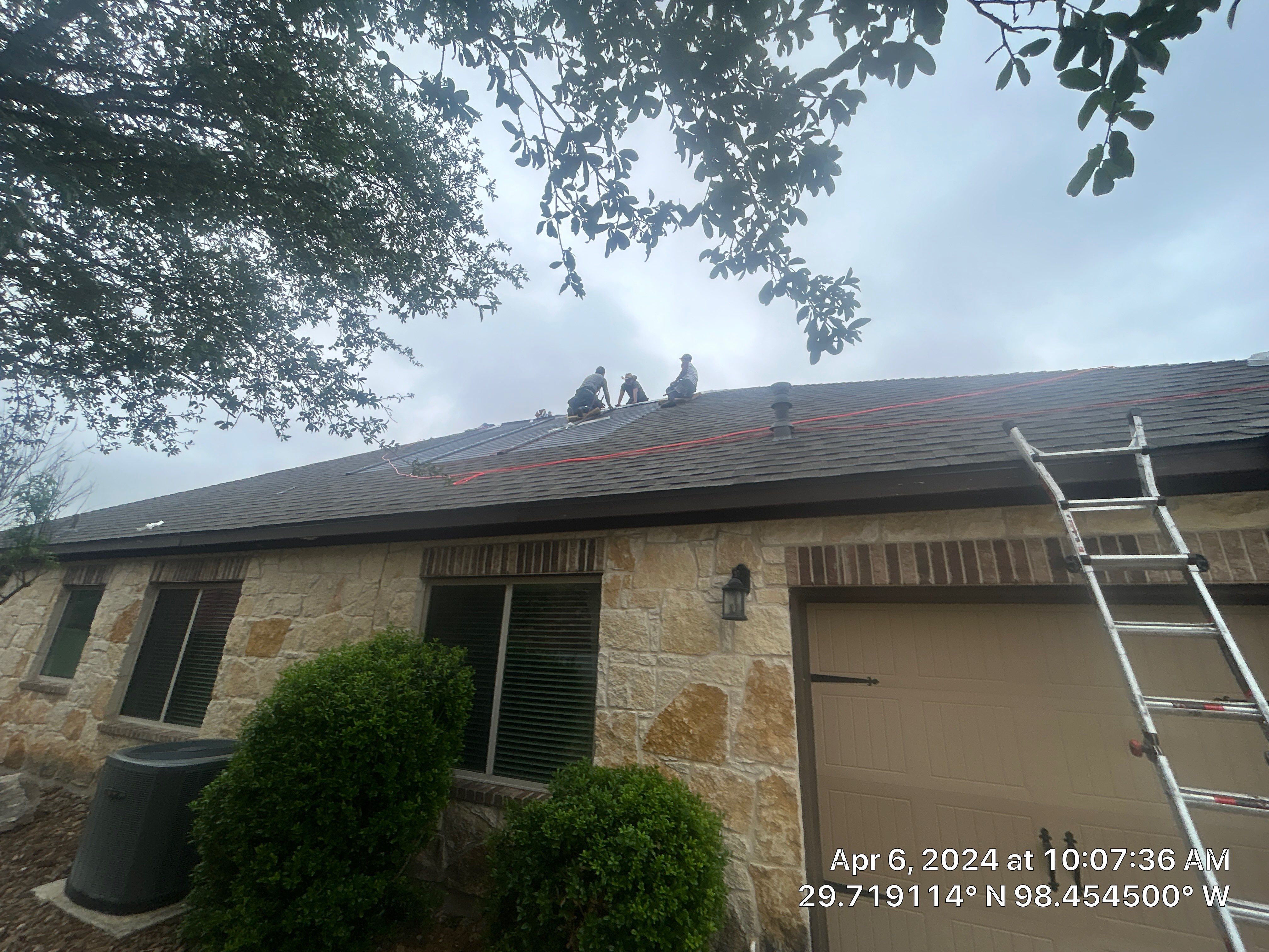 Solar Panel Installation using GAF Solar by Twin Hammers 