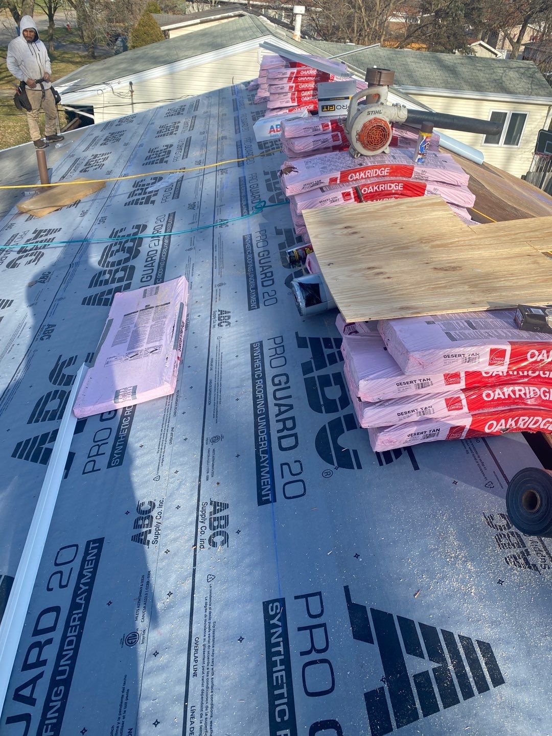 Residential Roofing Installation using Owens Corning Oakridge, Desert Tan by Absolute Roofing and Construction
