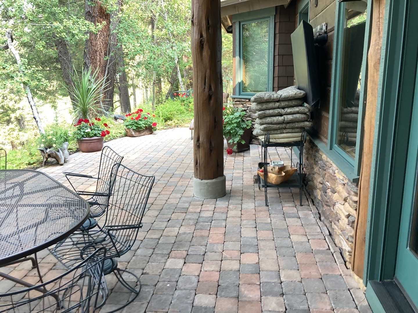 Two story new build gets a CertainTeed Landmark roof in Shenandoah  by ID Roofing LLC