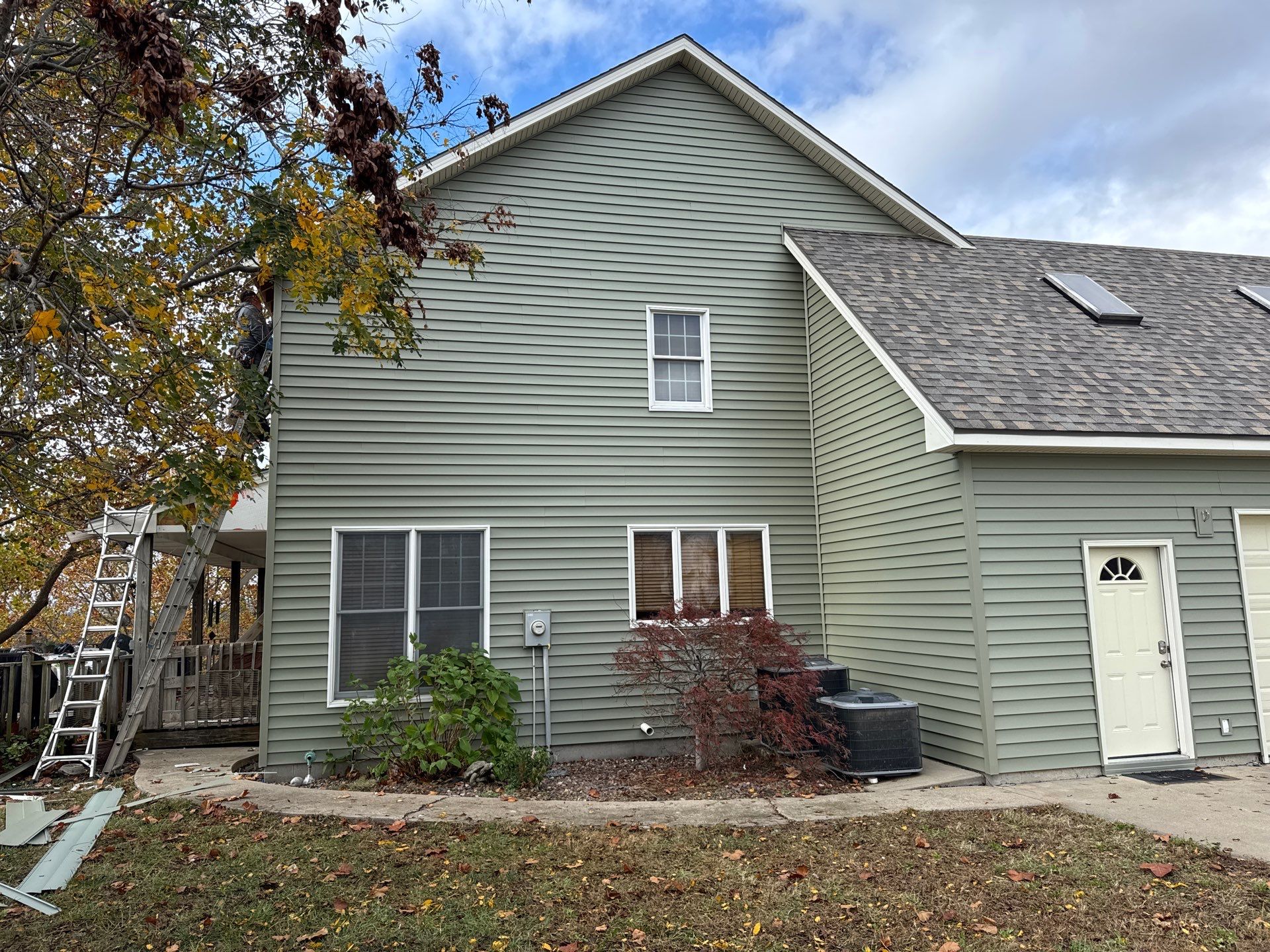 Comprehensive Residential Roof and Siding Replacement in Smithville Missouri by EEC Windows, Siding & Roofing