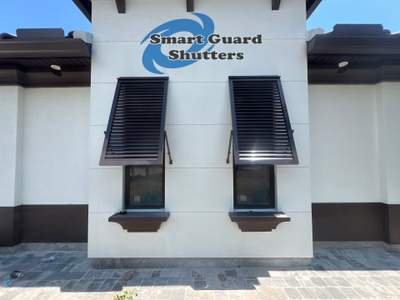 Decorative Bahamas in Grey Brown