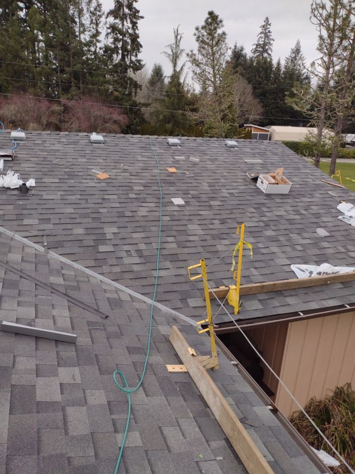 Residential Re-Roof in Lebanon Oregon by Orezona Building & Roofing Company, Inc.