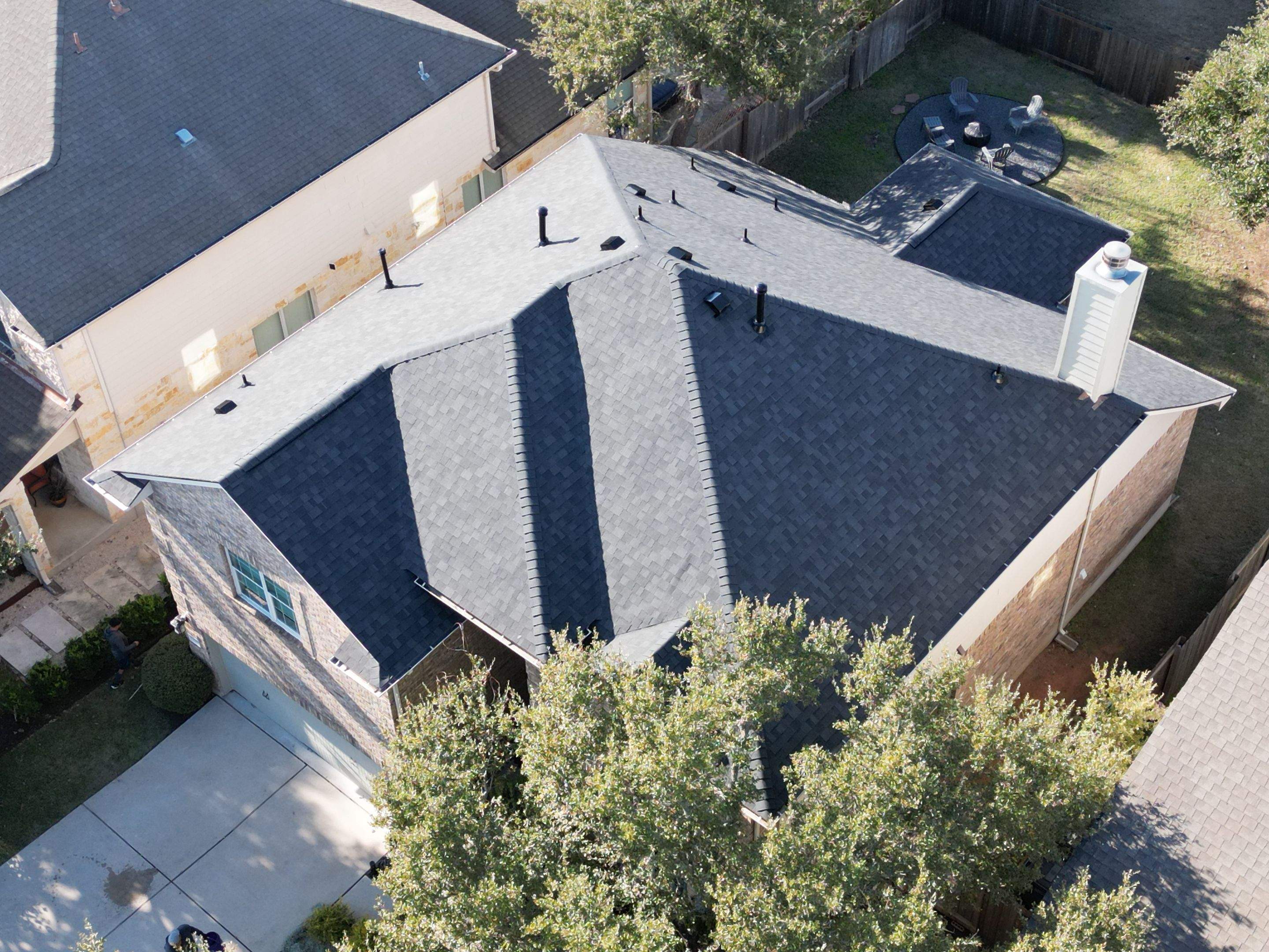 Onyx Black - Owens Corning TruDefinition Duration by RoofsOnly.com