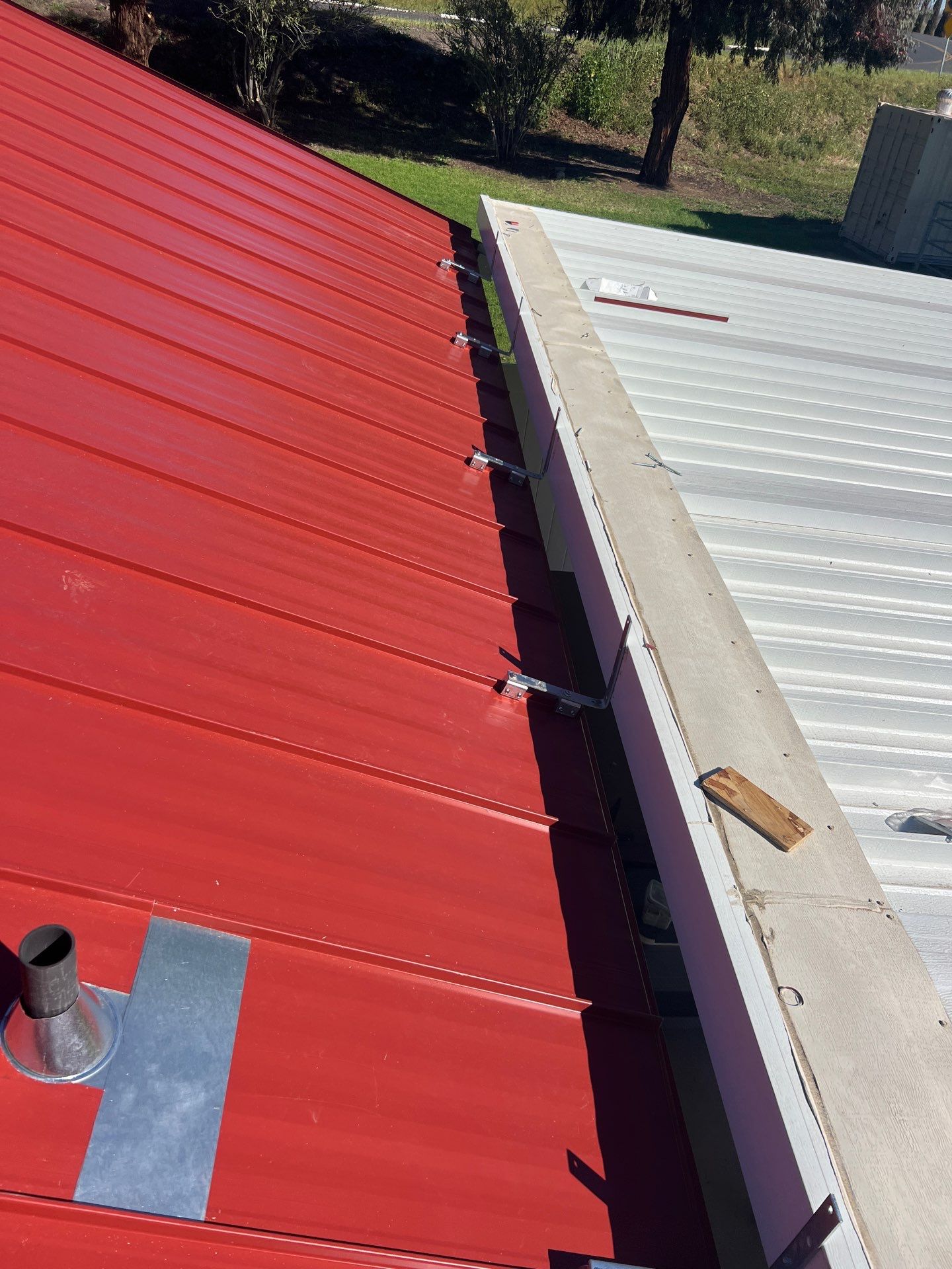 Metal Roofing by Straight Edge Roofing Inc