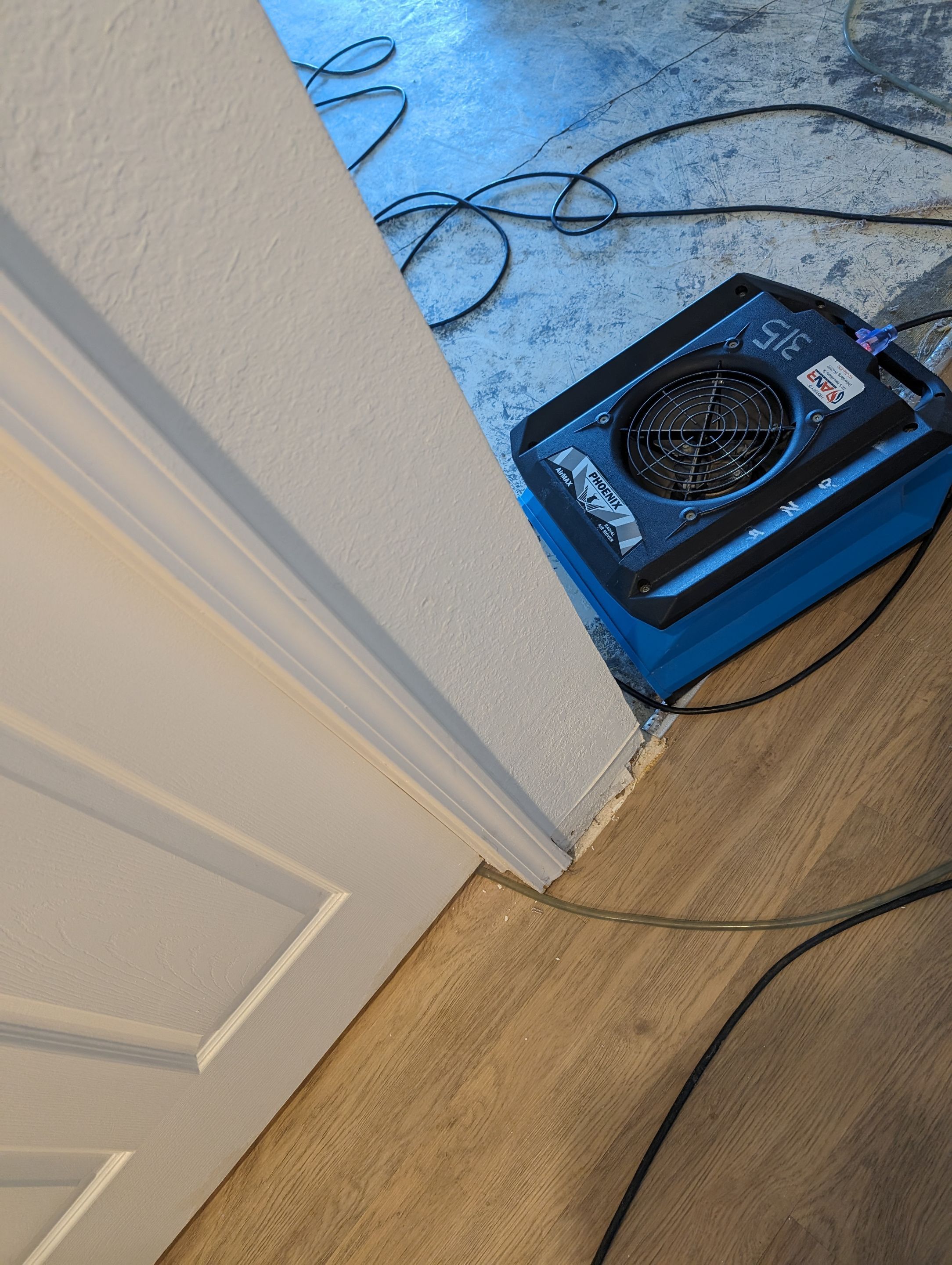 Emergency Service Water Mitigation in Louisville, KY by ANR Restoration