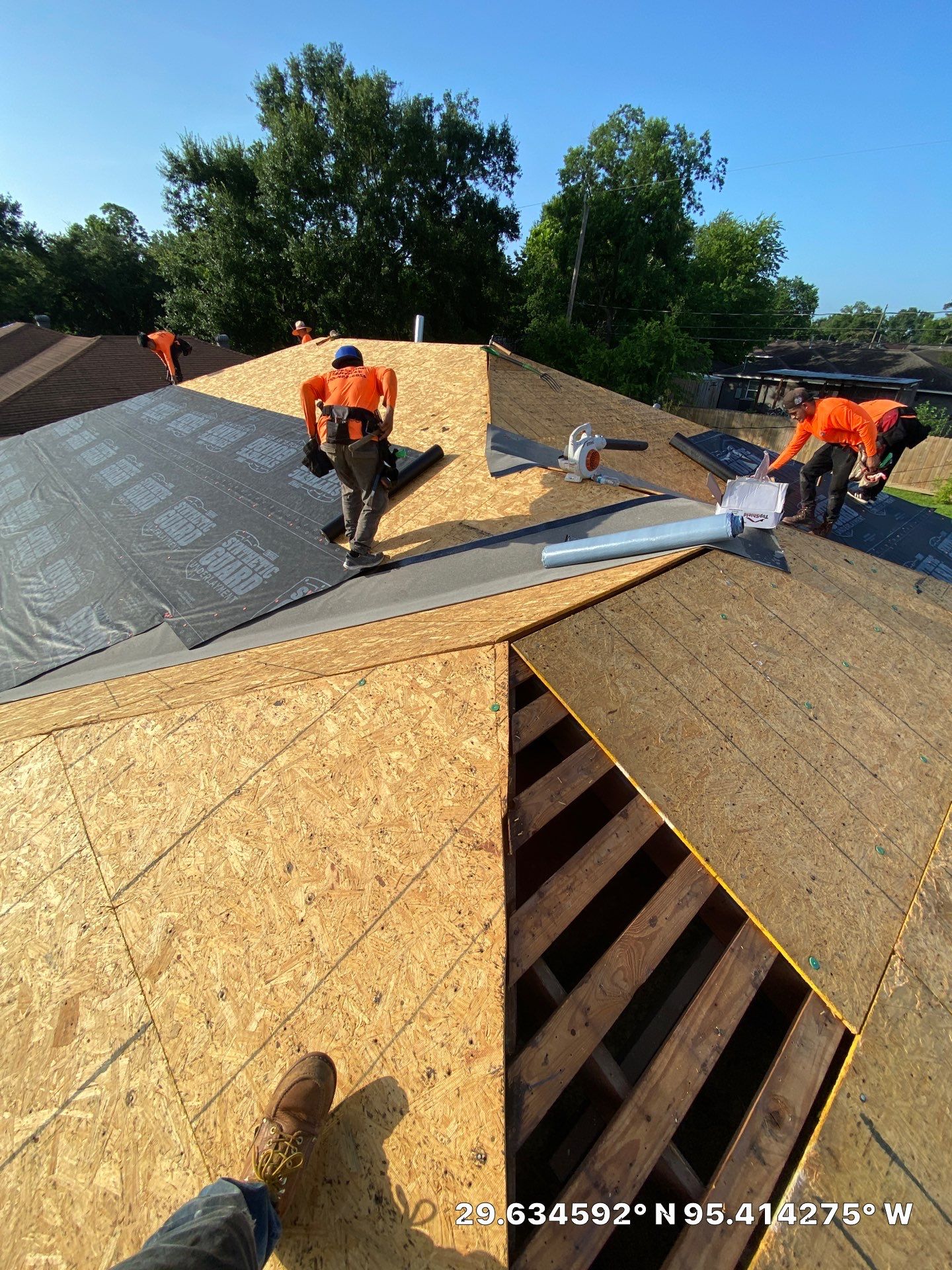 Roof Replacement Houston by Roof Repair Company