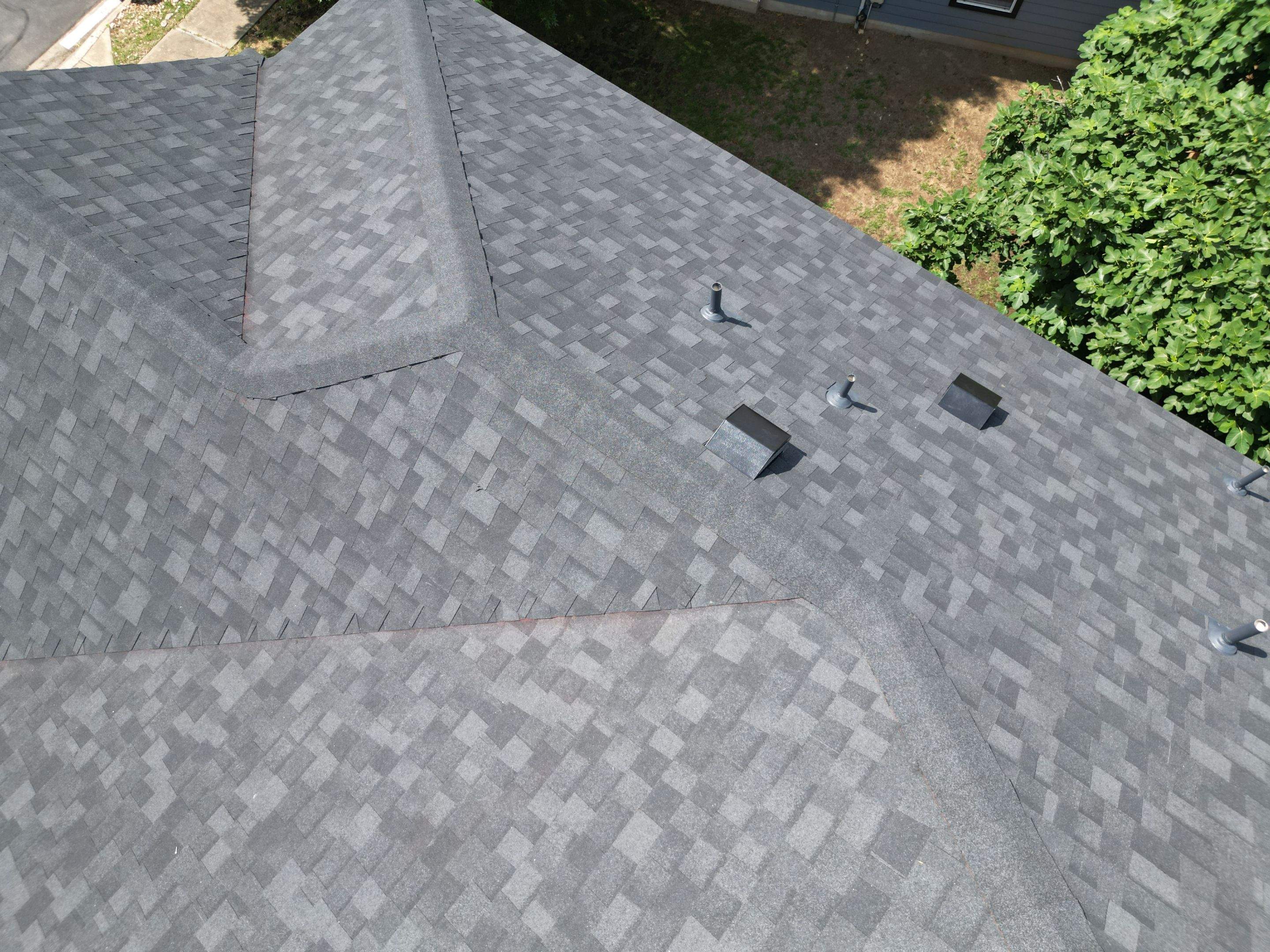 Onyx Black - Owens Corning TruDefinition Duration by RoofsOnly.com