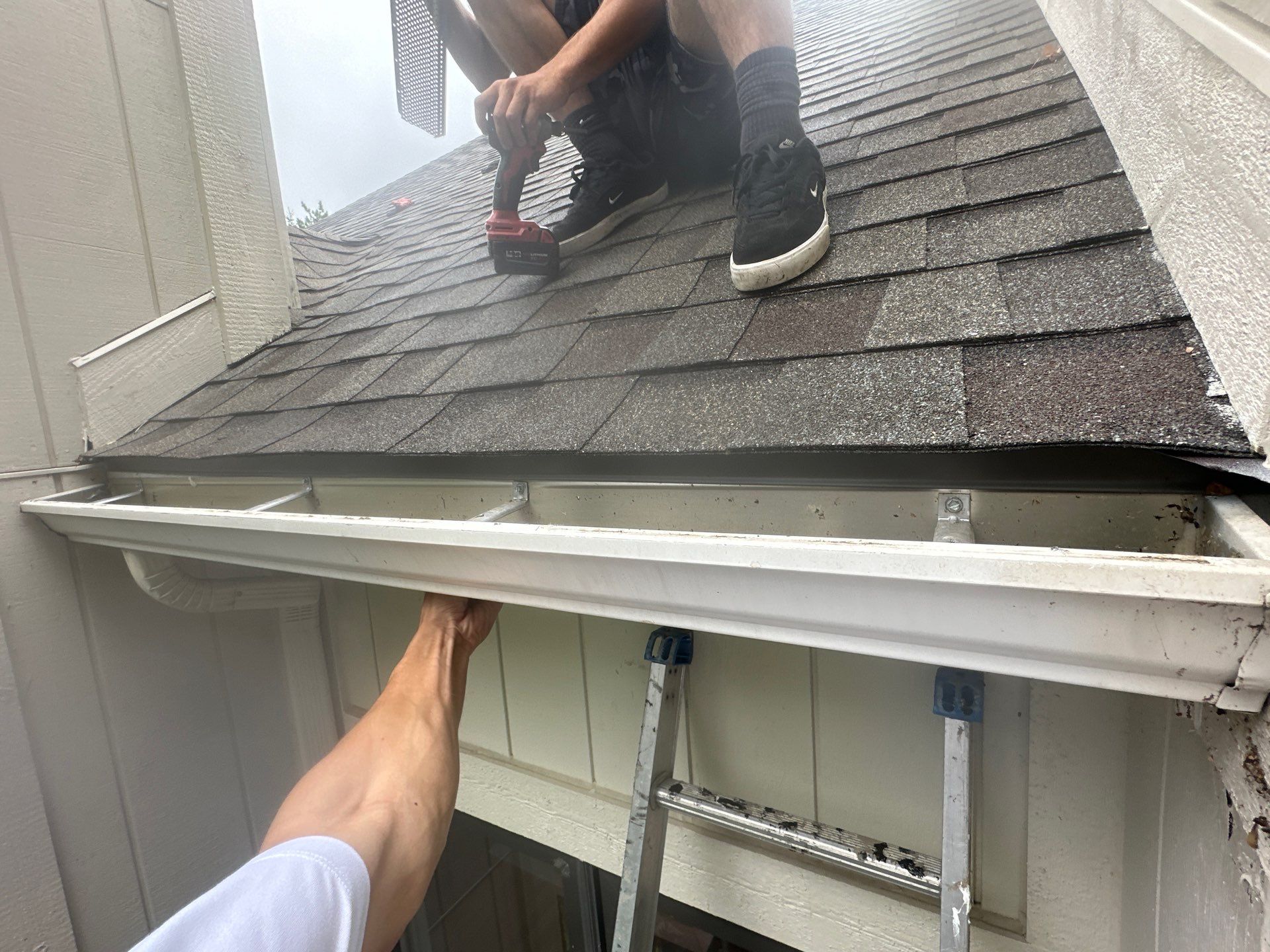 Roof Replacement using CertainTeed Landmark Weathered Wood by 180 Contractors