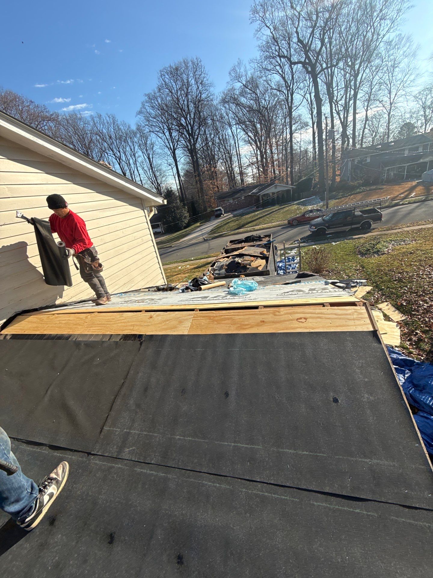 Springfield : Residential Roof Replacement with CertainTeed Landmark Pro in Max Moire Black by RM Banning, Inc.
