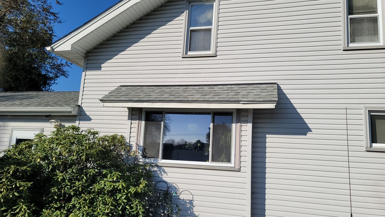 CERTAINTEED LANDMARK COLOR: COBBLESTONE GREY DRIP EDGE: WHITE by Eagle Eye Roofing