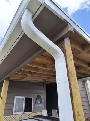 6 Inch Seamless Gutters using 3X4 Elbow Downspout in Venice FL