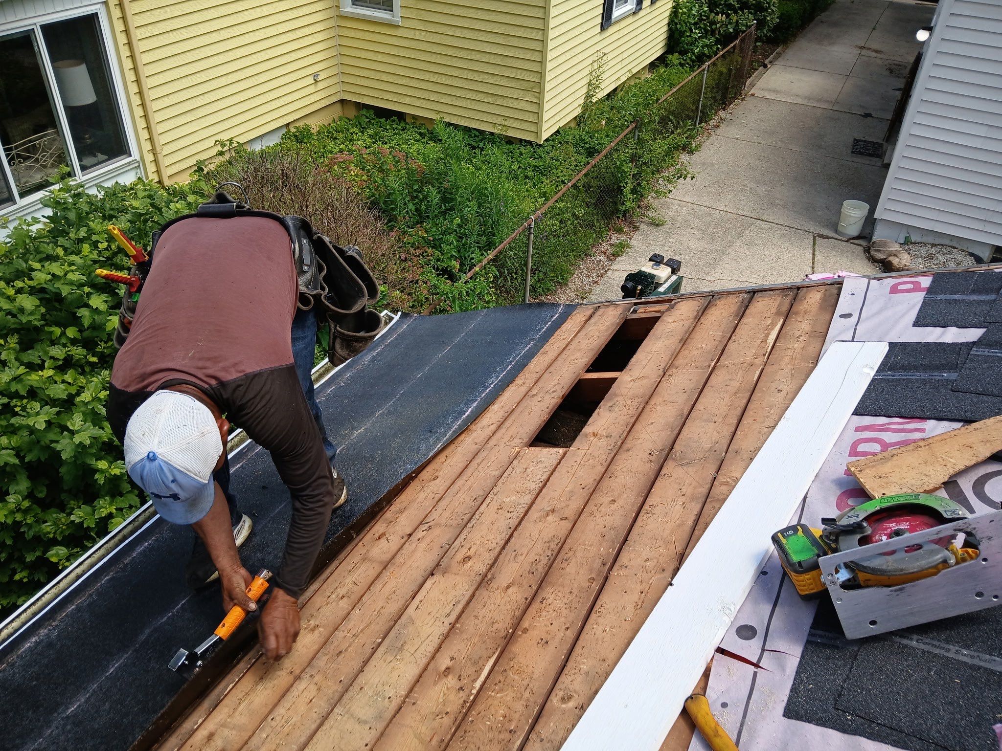 Roof Replacement using Owens Corning Tru Definitions by 180 Contractors