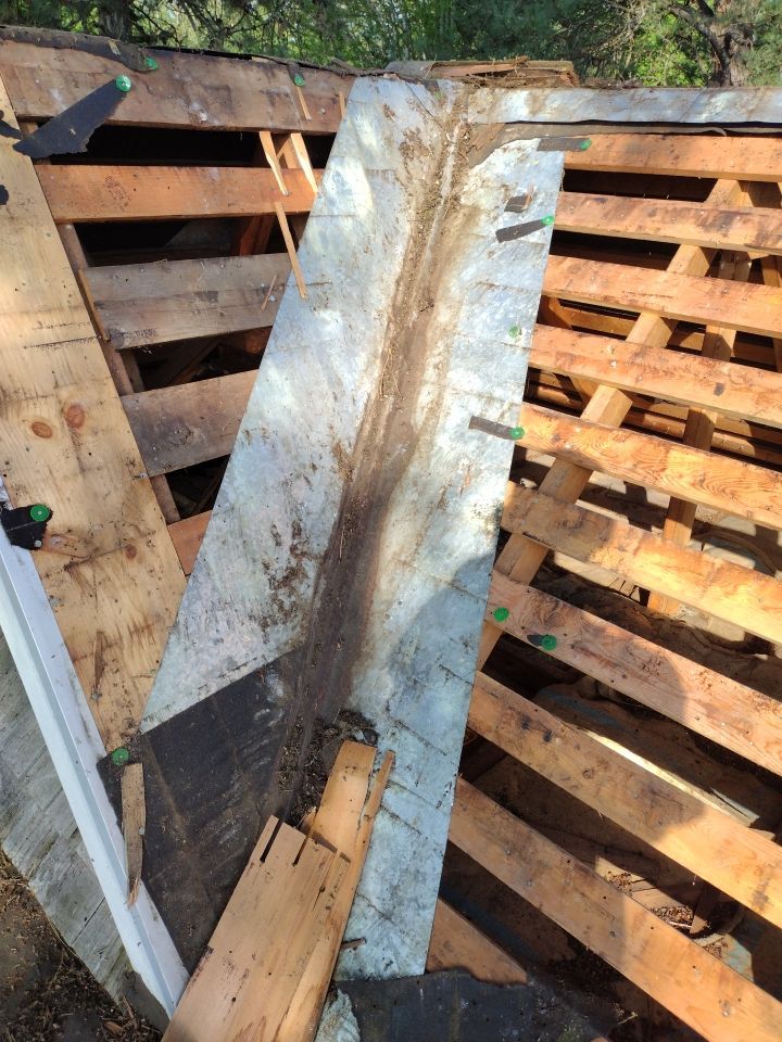 Cedar Shake Install using #1 Blue Label Cedar Shingles for the Albany Visitors Association  by Orezona Building & Roofing Company, Inc.