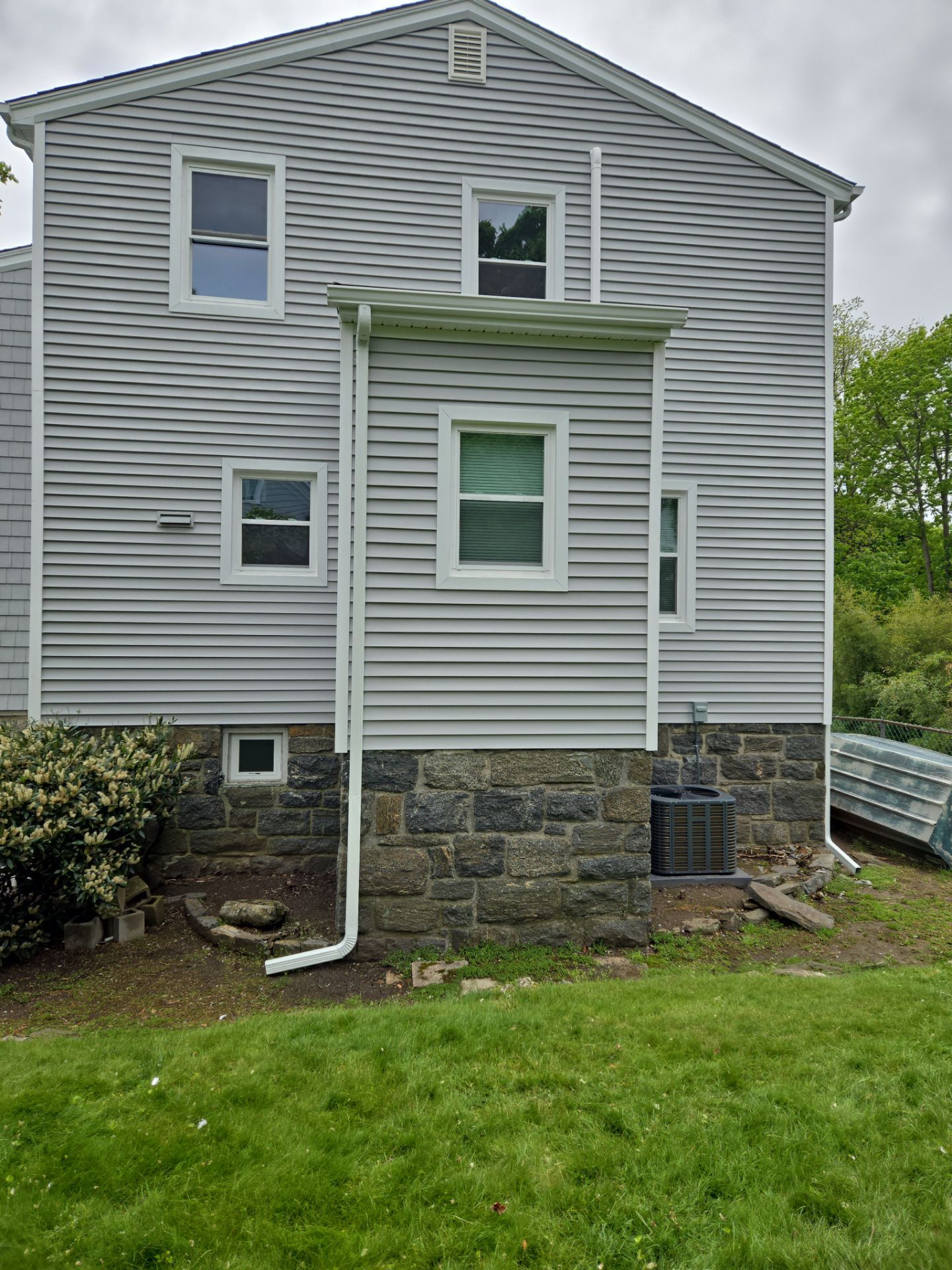 Siding Installation using Certainteed Cedar Impressions Straight Edge Perfection Shingles - D7 - Sterling Gray by A Plus Exterior