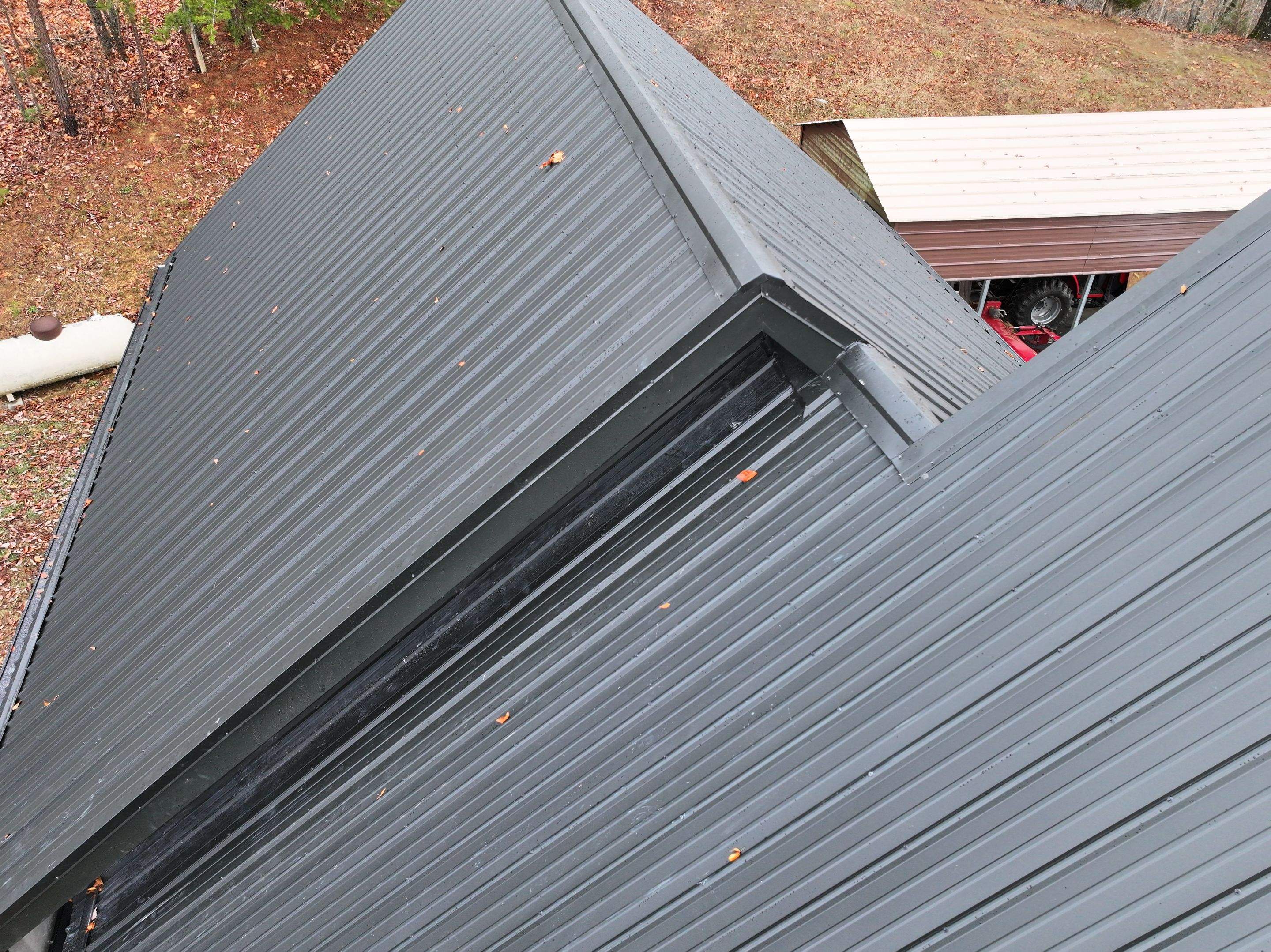 Smith Residence  by Omnia Roofing