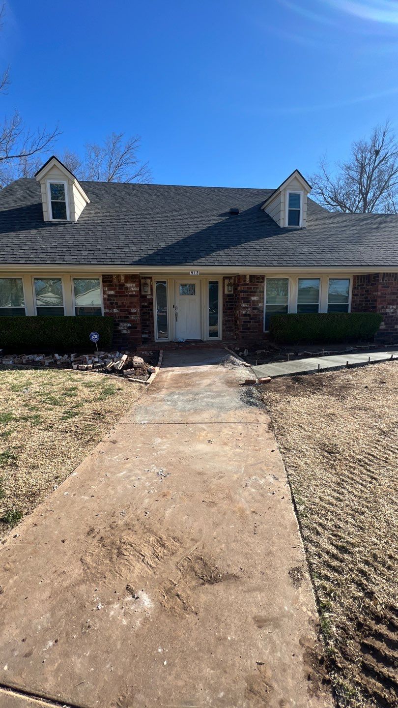 Concrete sidewalk using Concrete by Clays Services Inc